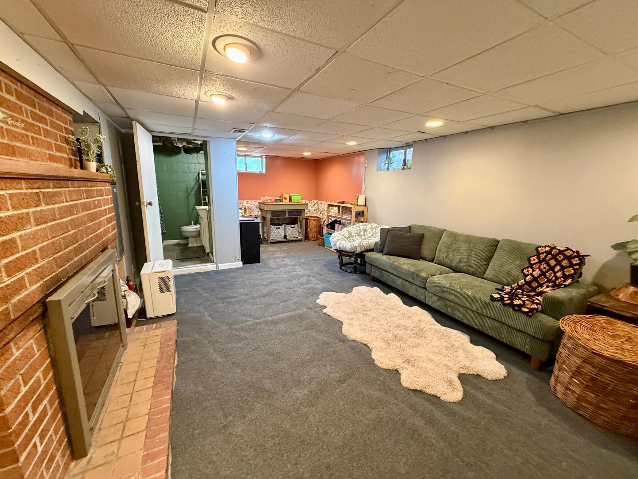 5648 Fairview Road Property Photo 33