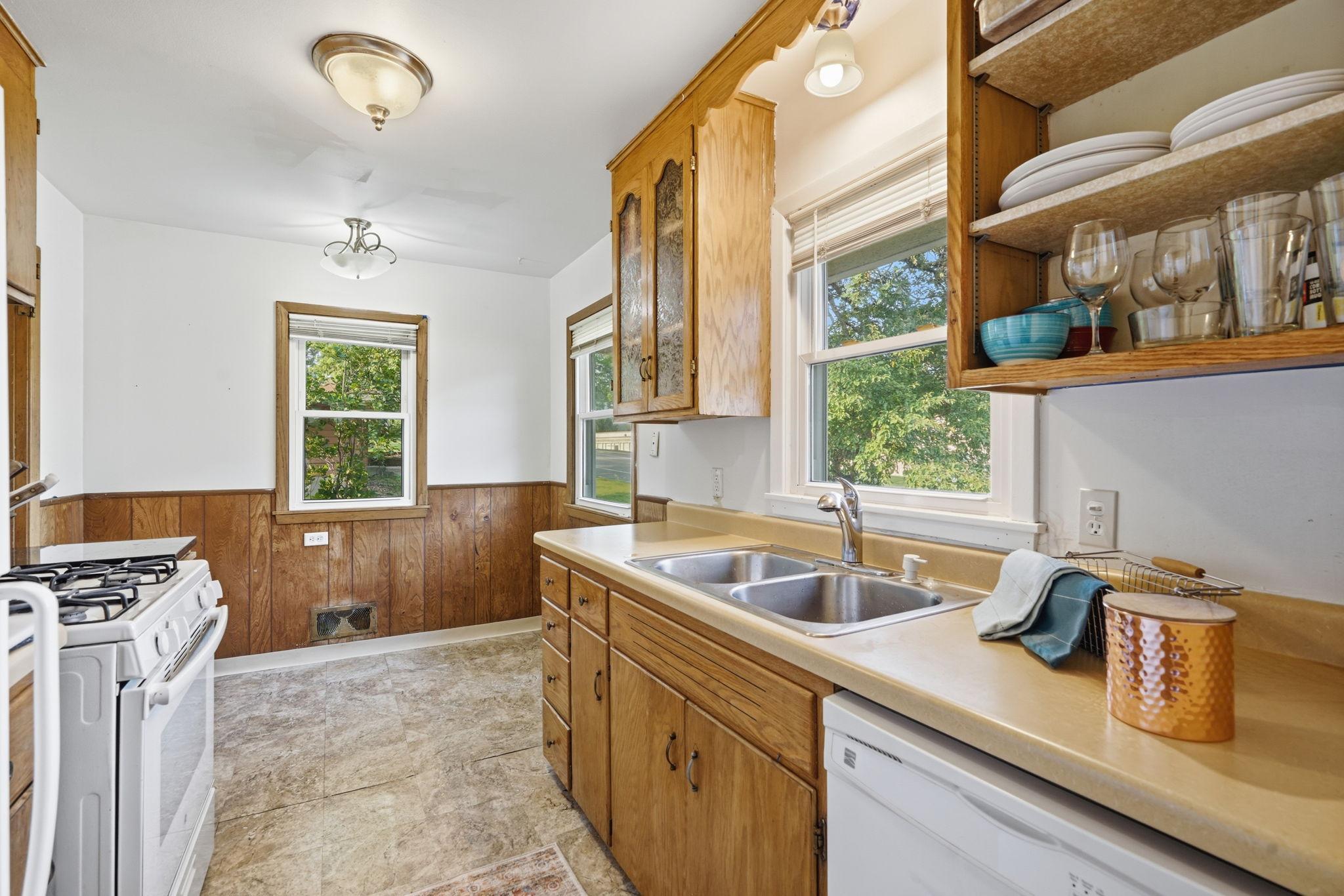 4357 Main Street Ne Property Photo 5