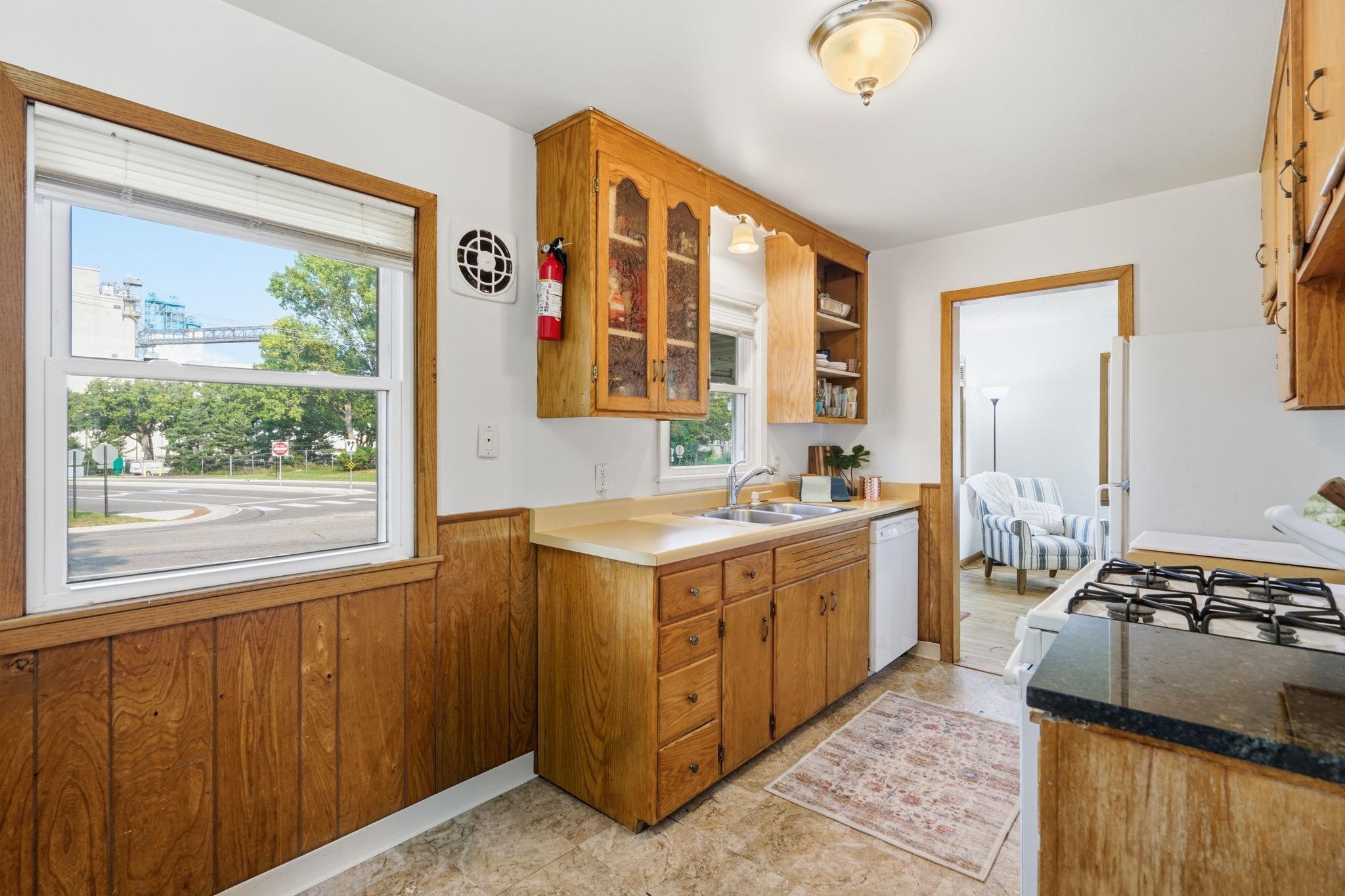 4357 Main Street Ne Property Photo 6