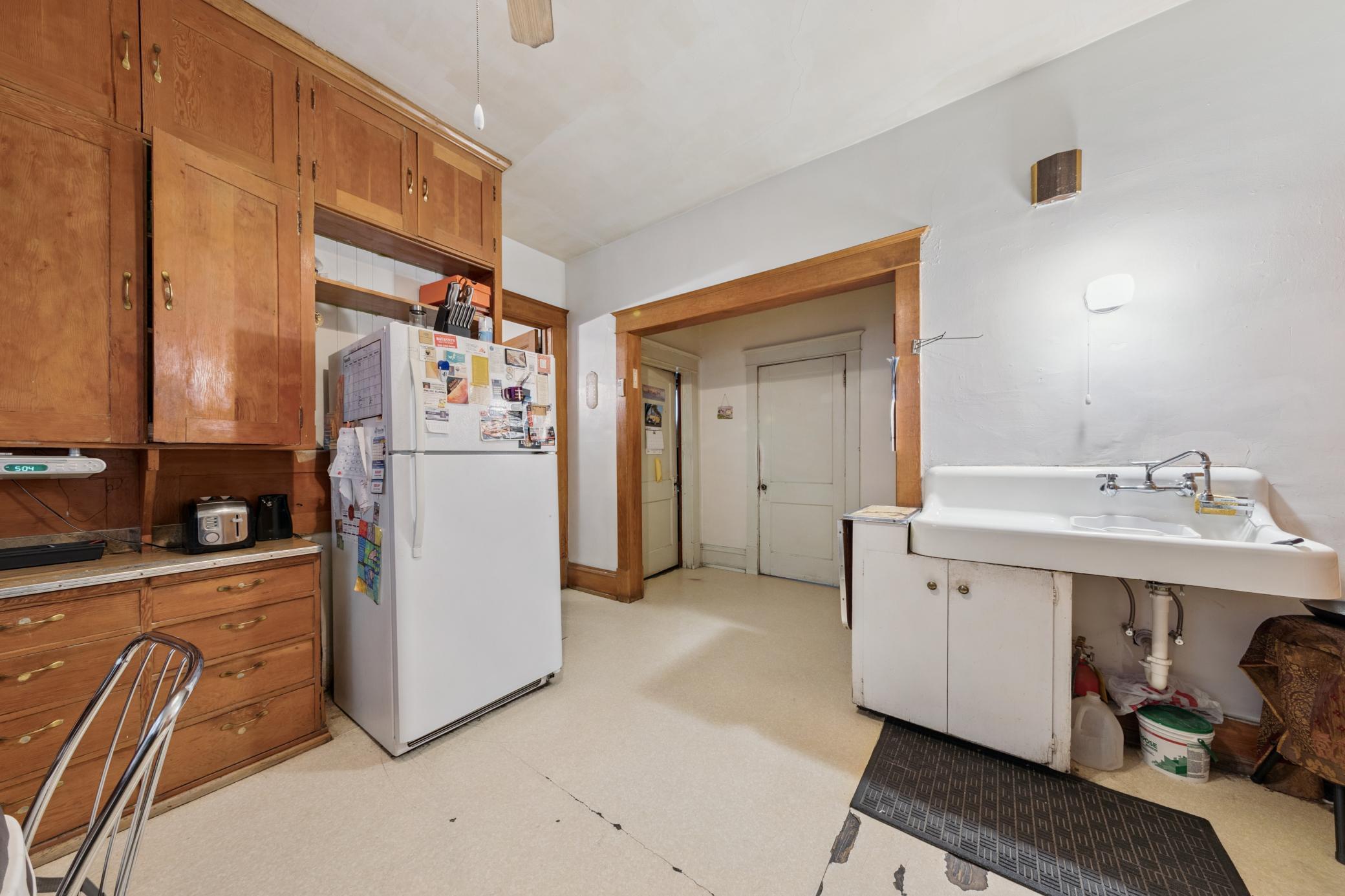 652 Dayton Avenue Property Photo 6