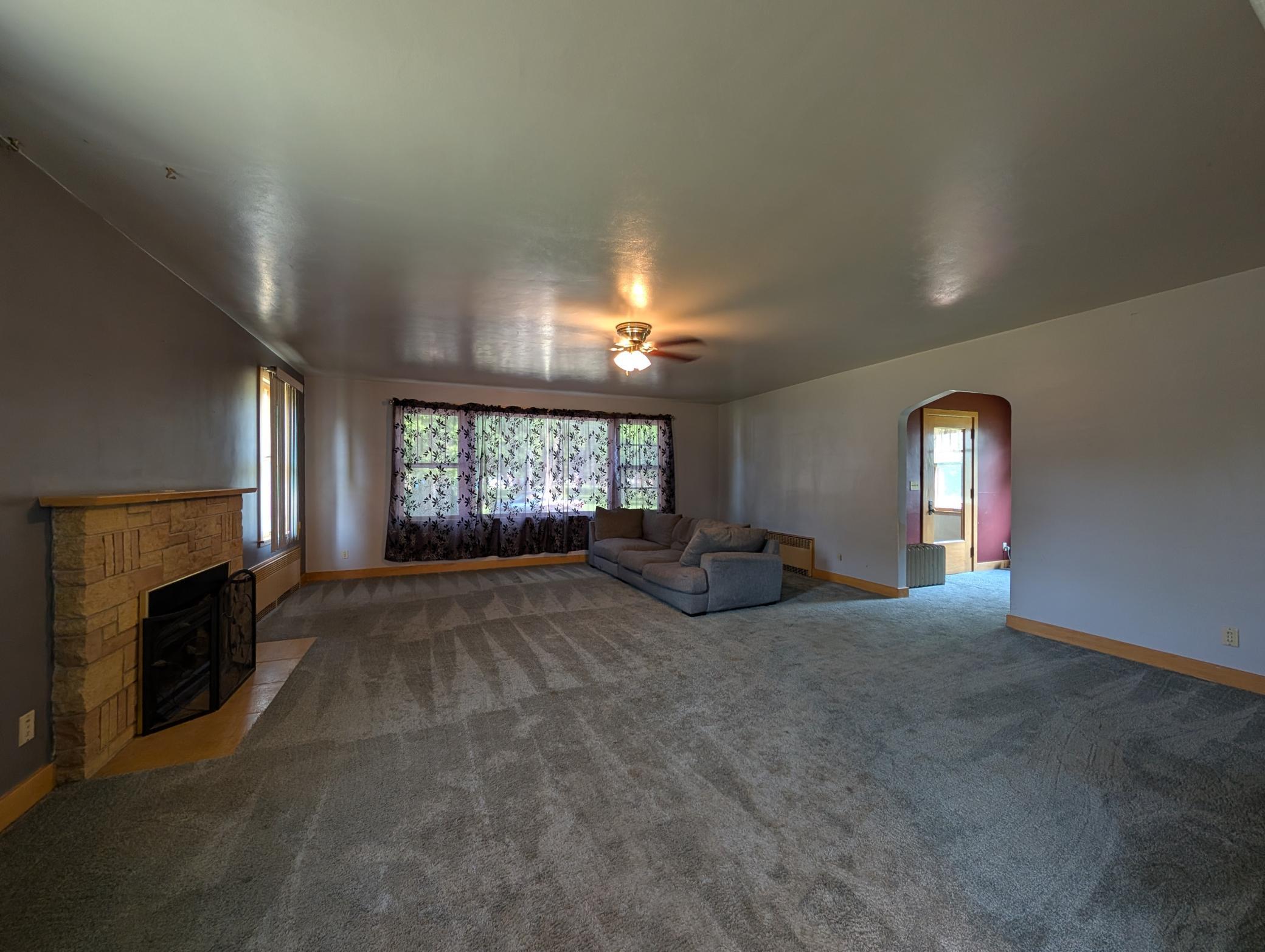 307 Saint Olaf Avenue N Property Photo 9