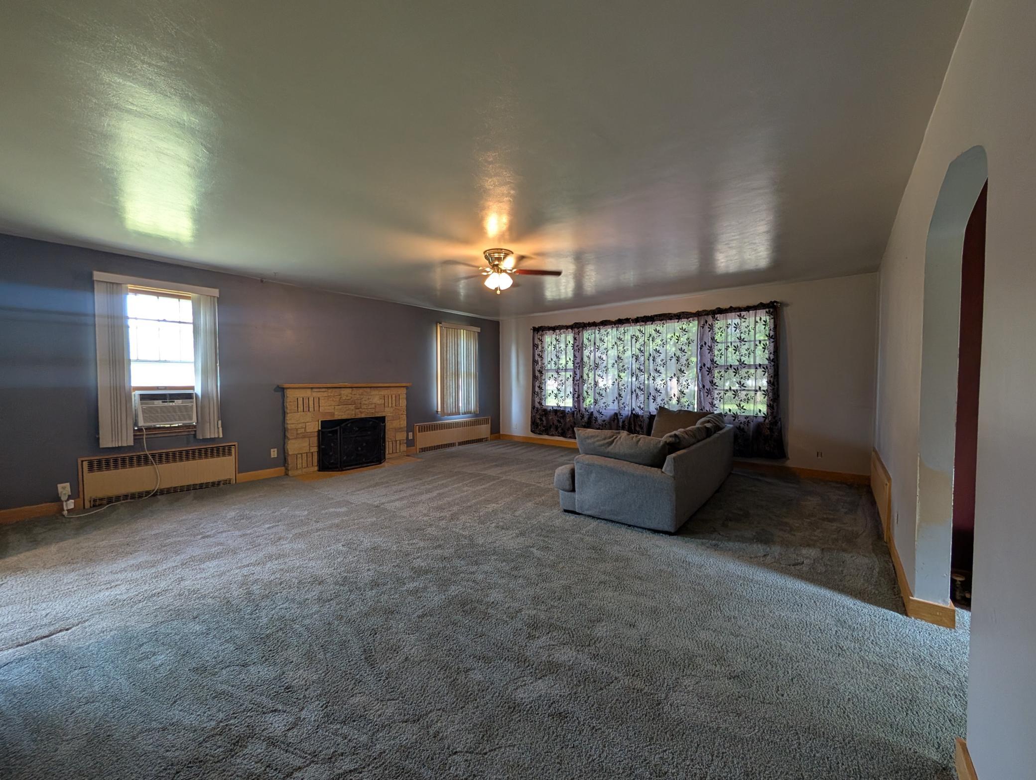 307 Saint Olaf Avenue N Property Photo 10