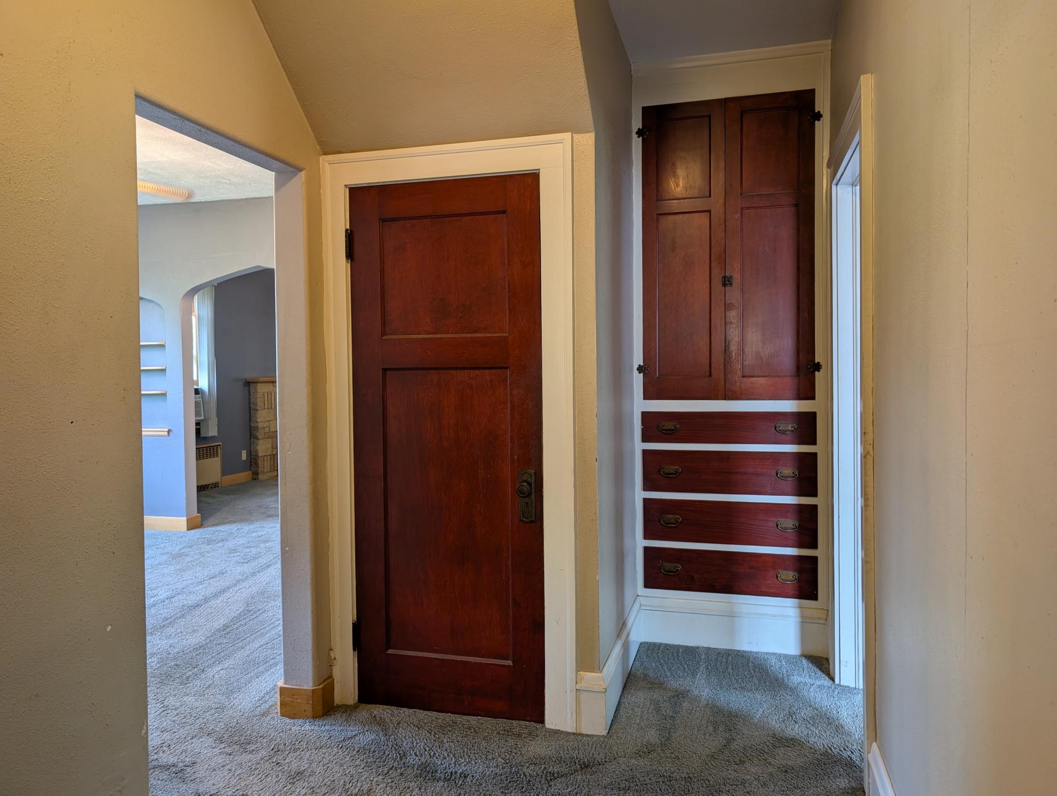 307 Saint Olaf Avenue N Property Photo 18