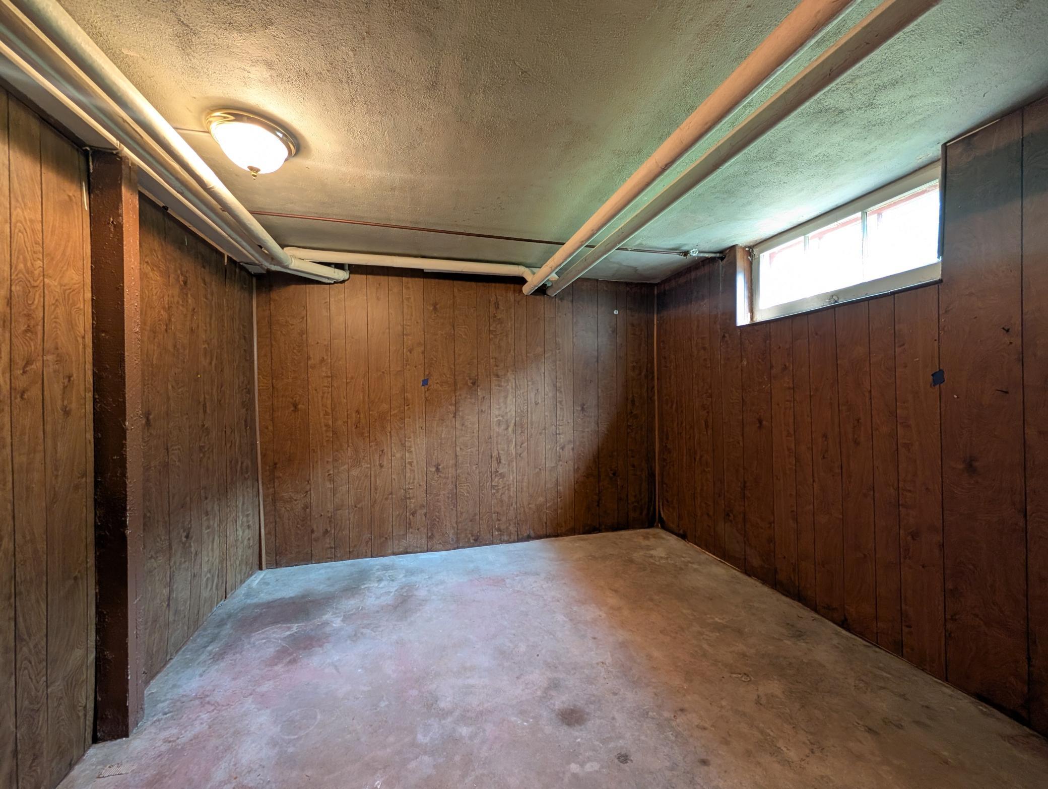 307 Saint Olaf Avenue N Property Photo 39