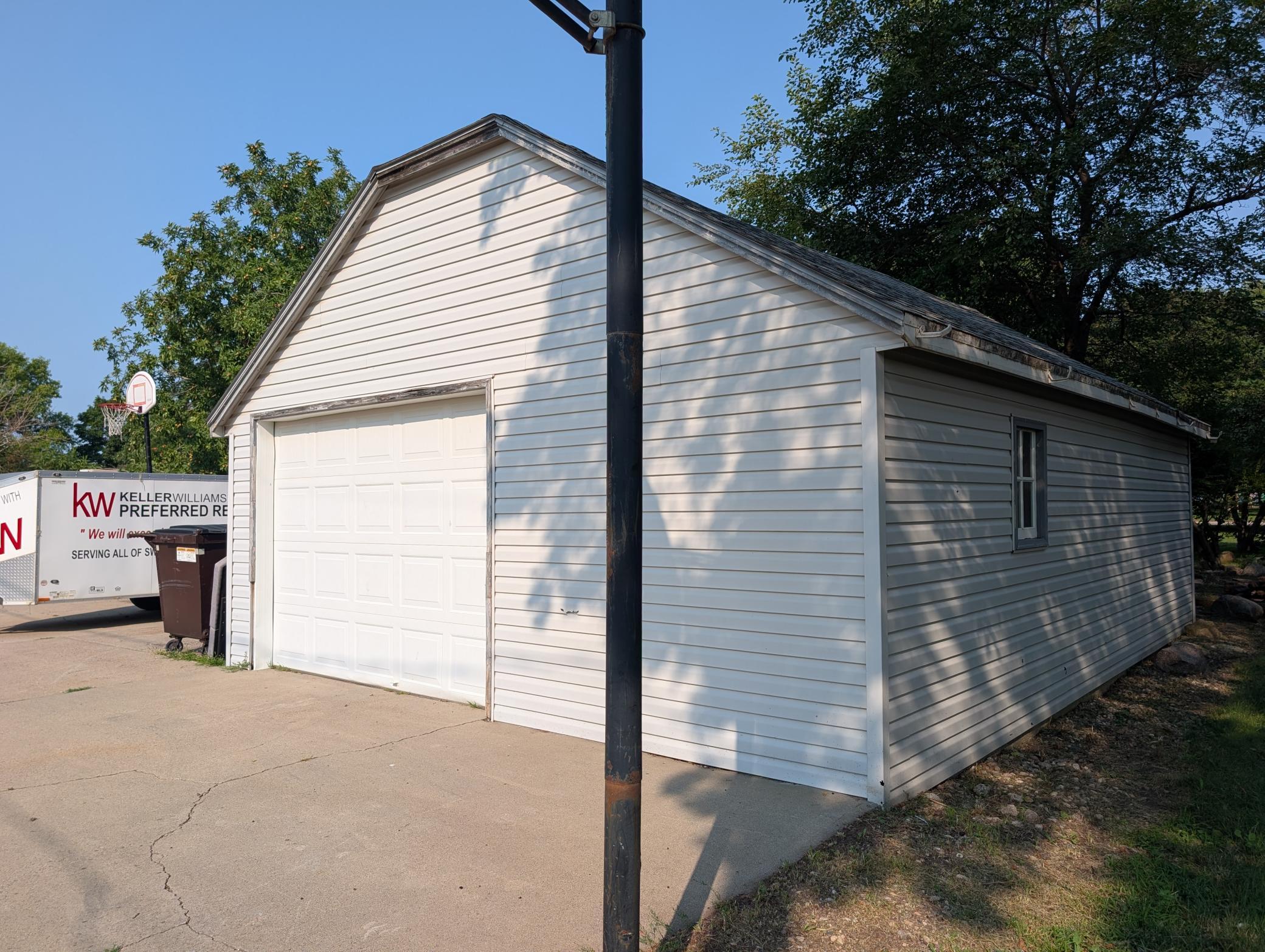 307 Saint Olaf Avenue N Property Photo 41