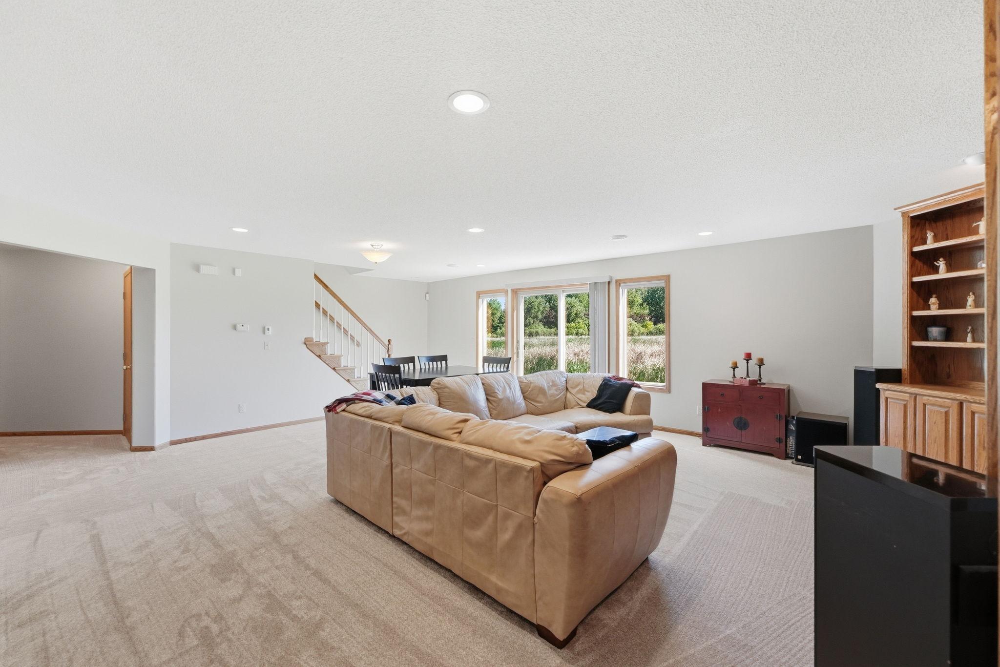 126 57th Avenue Ne Property Photo 34