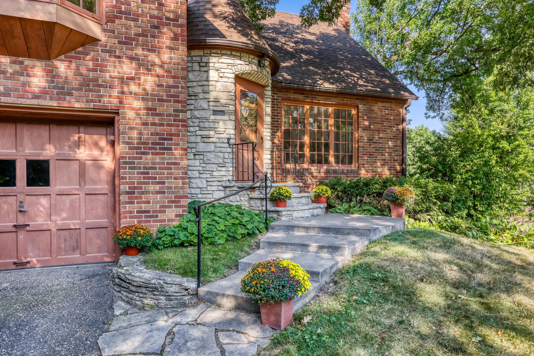 1393 Keston Street Property Photo 3