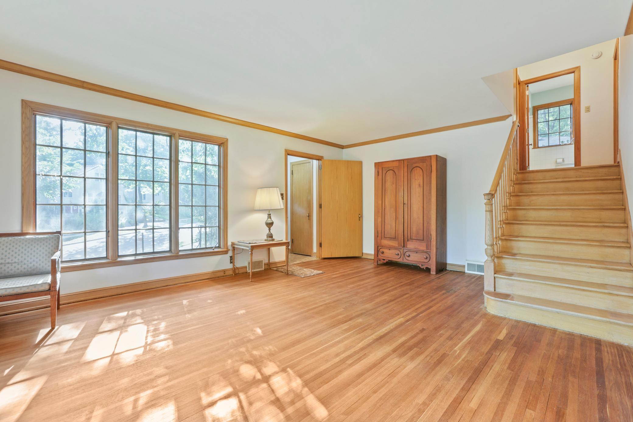 1393 Keston Street Property Photo 8