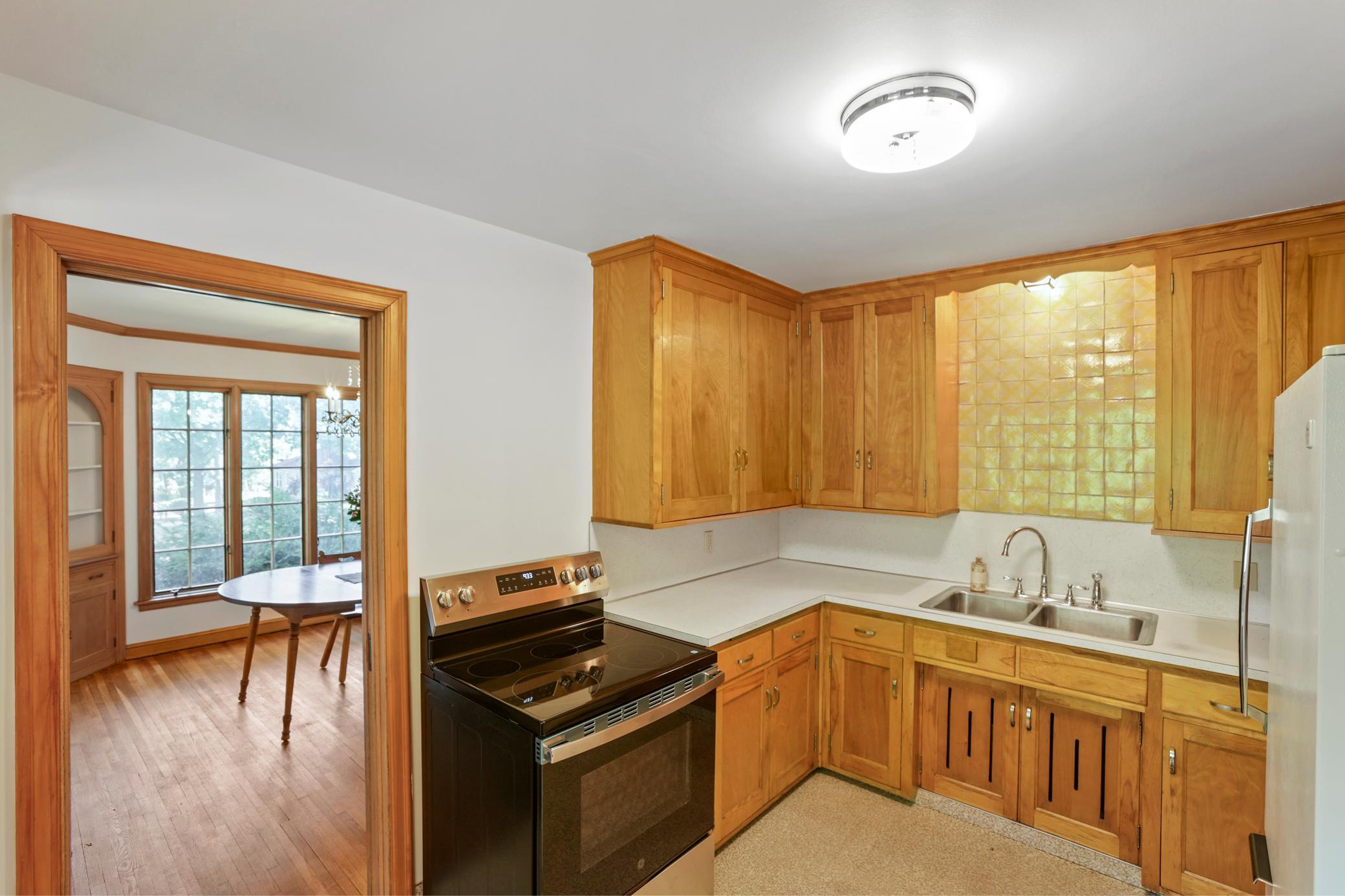 1393 Keston Street Property Photo 13