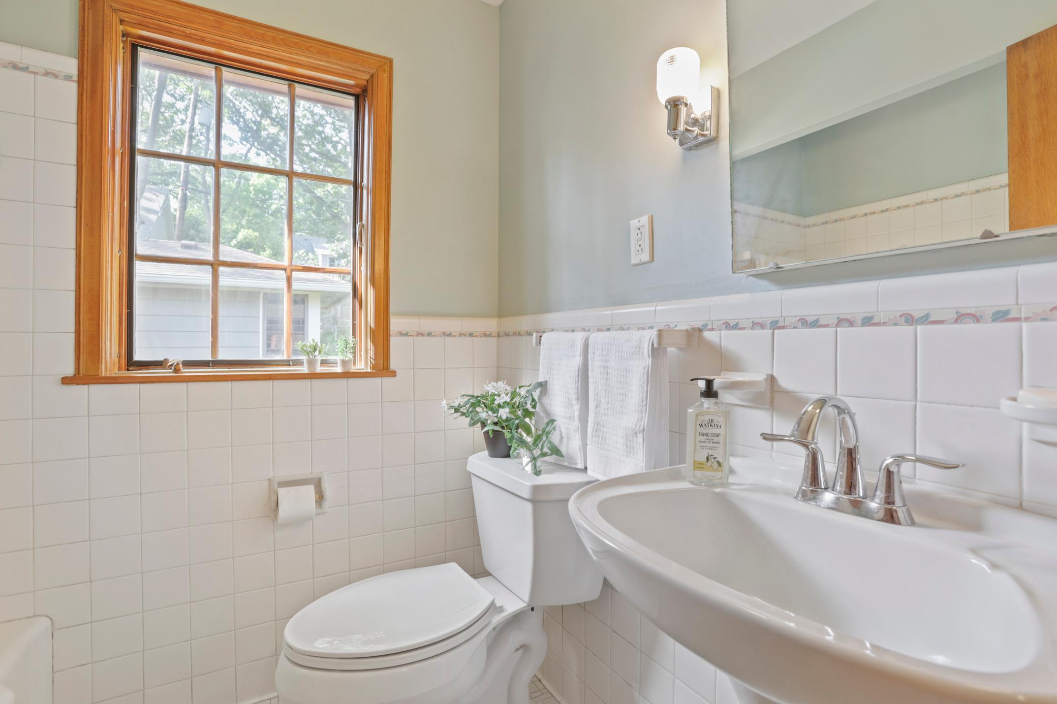 1393 Keston Street Property Photo 19