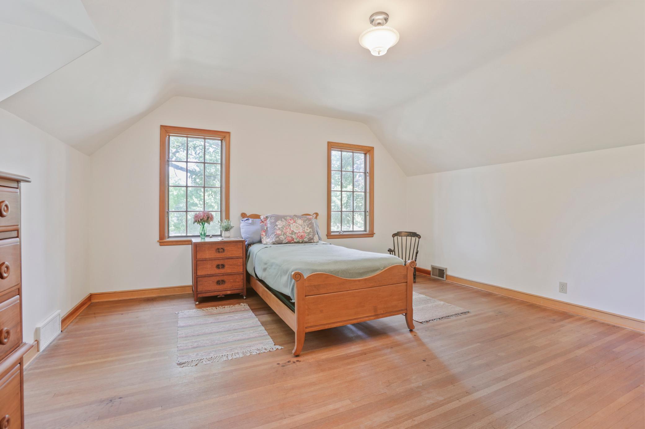 1393 Keston Street Property Photo 23