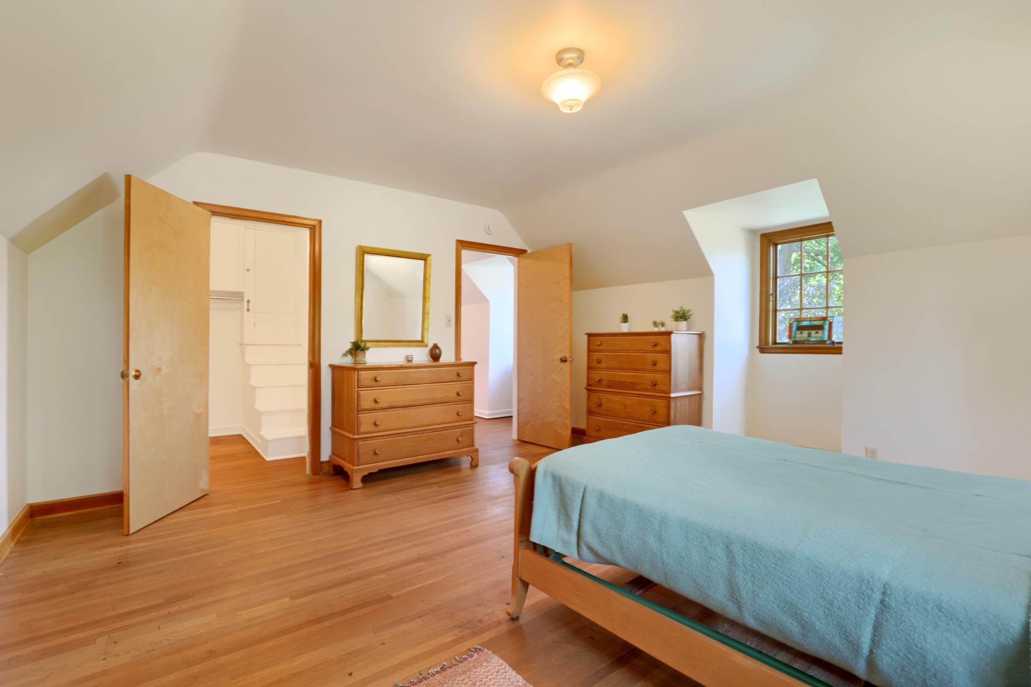 1393 Keston Street Property Photo 25