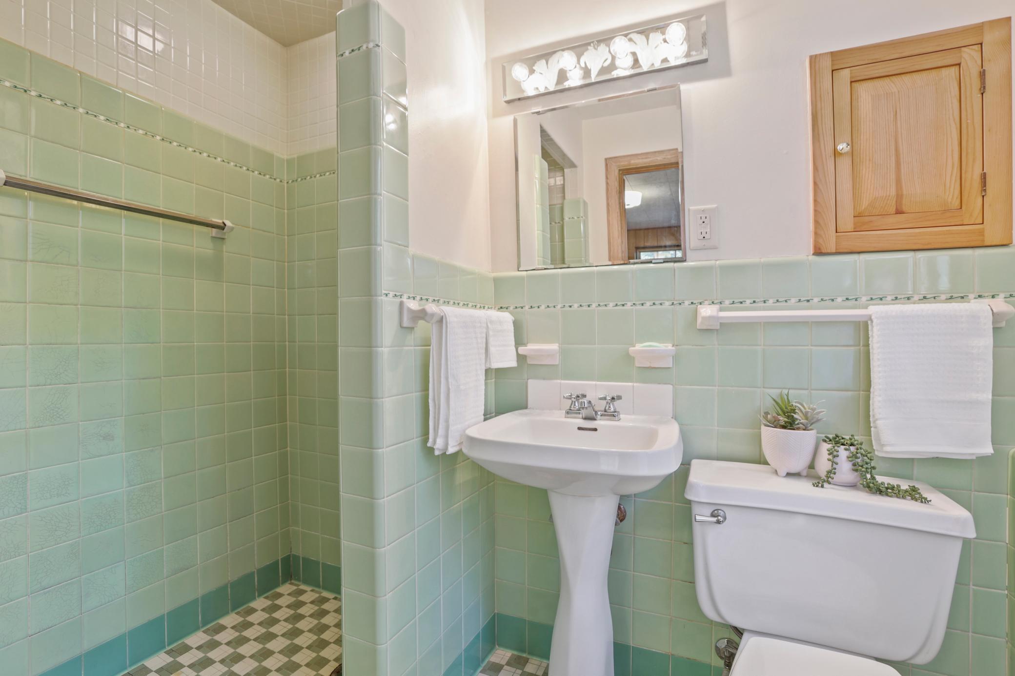 1393 Keston Street Property Photo 28