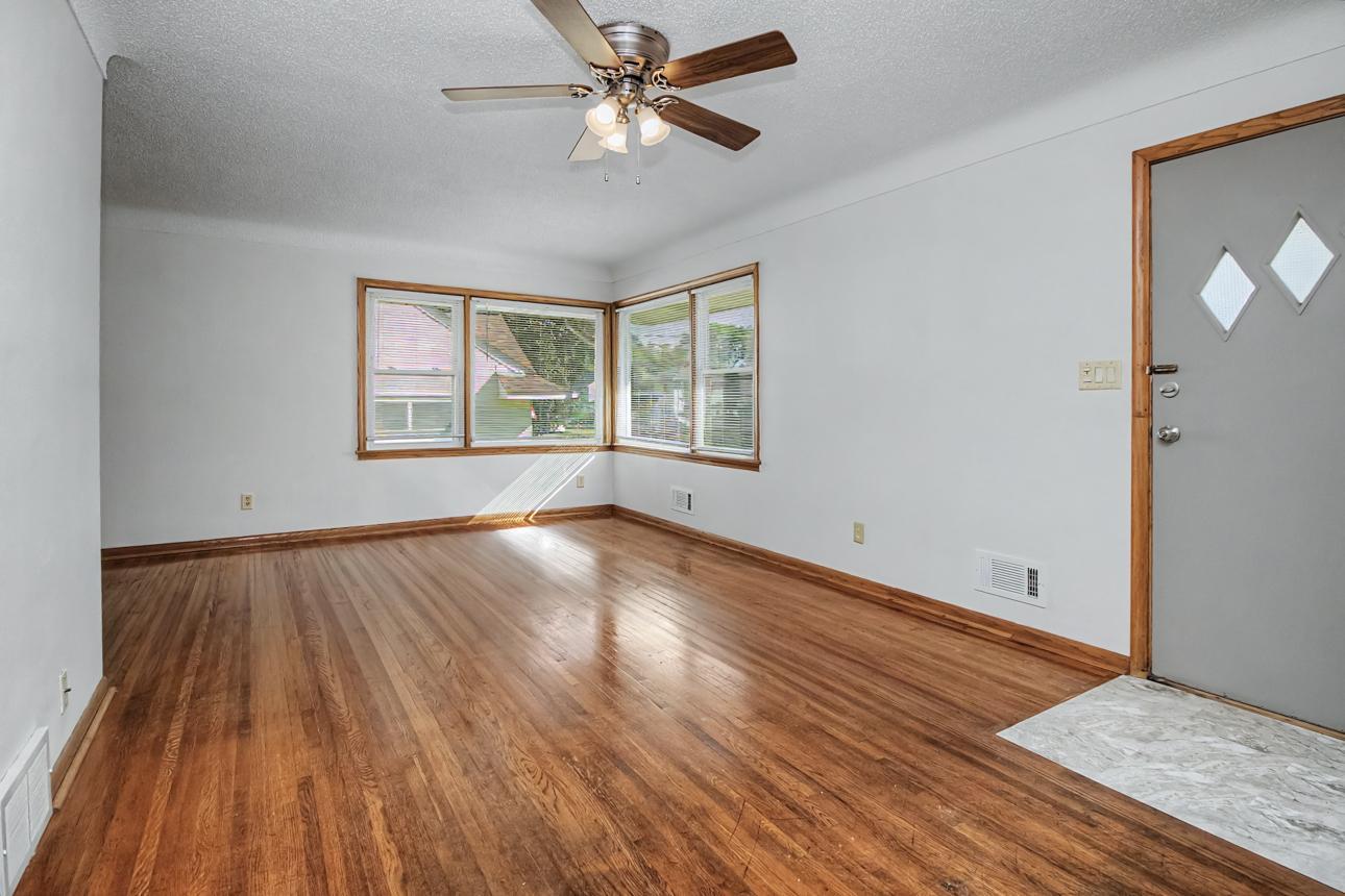 717 Hall Avenue Property Photo 3