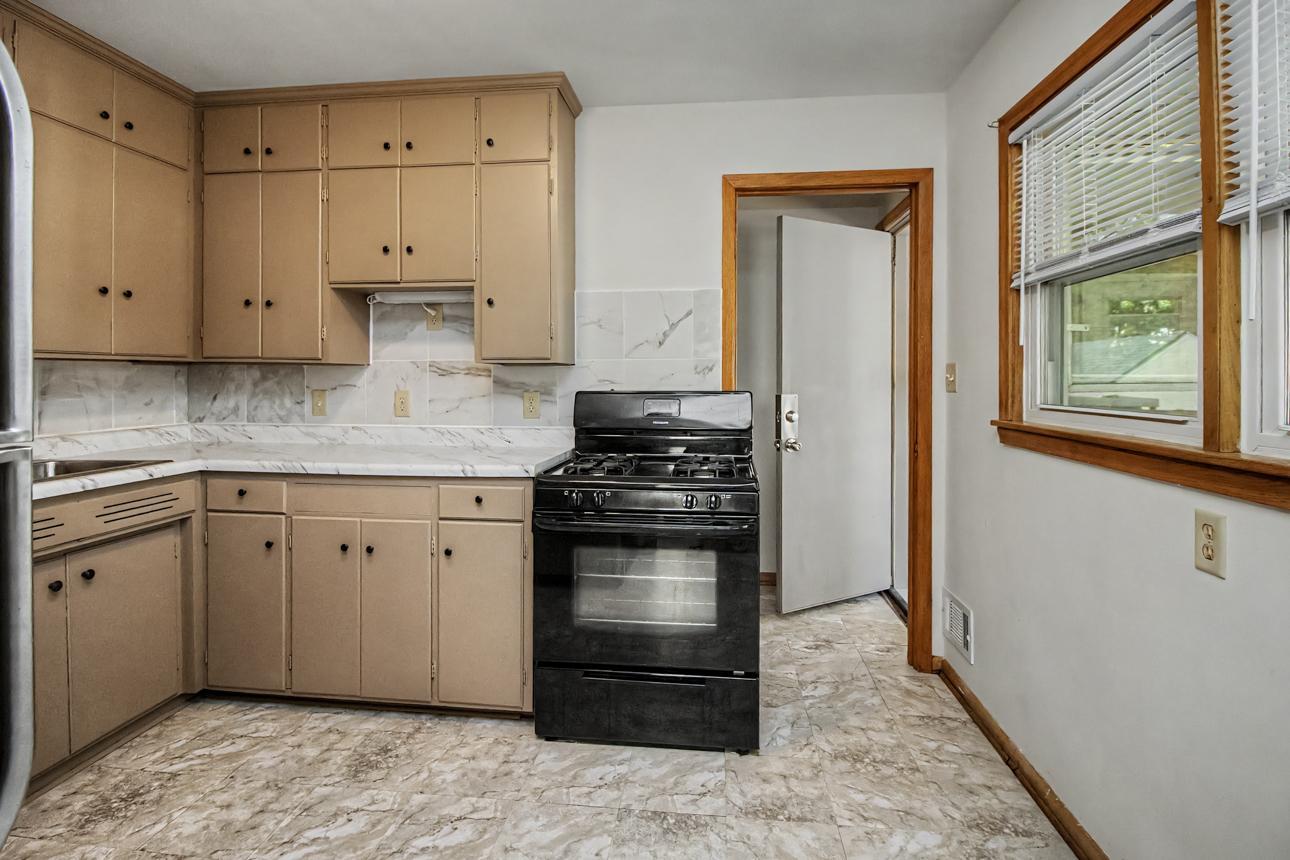 717 Hall Avenue Property Photo 7