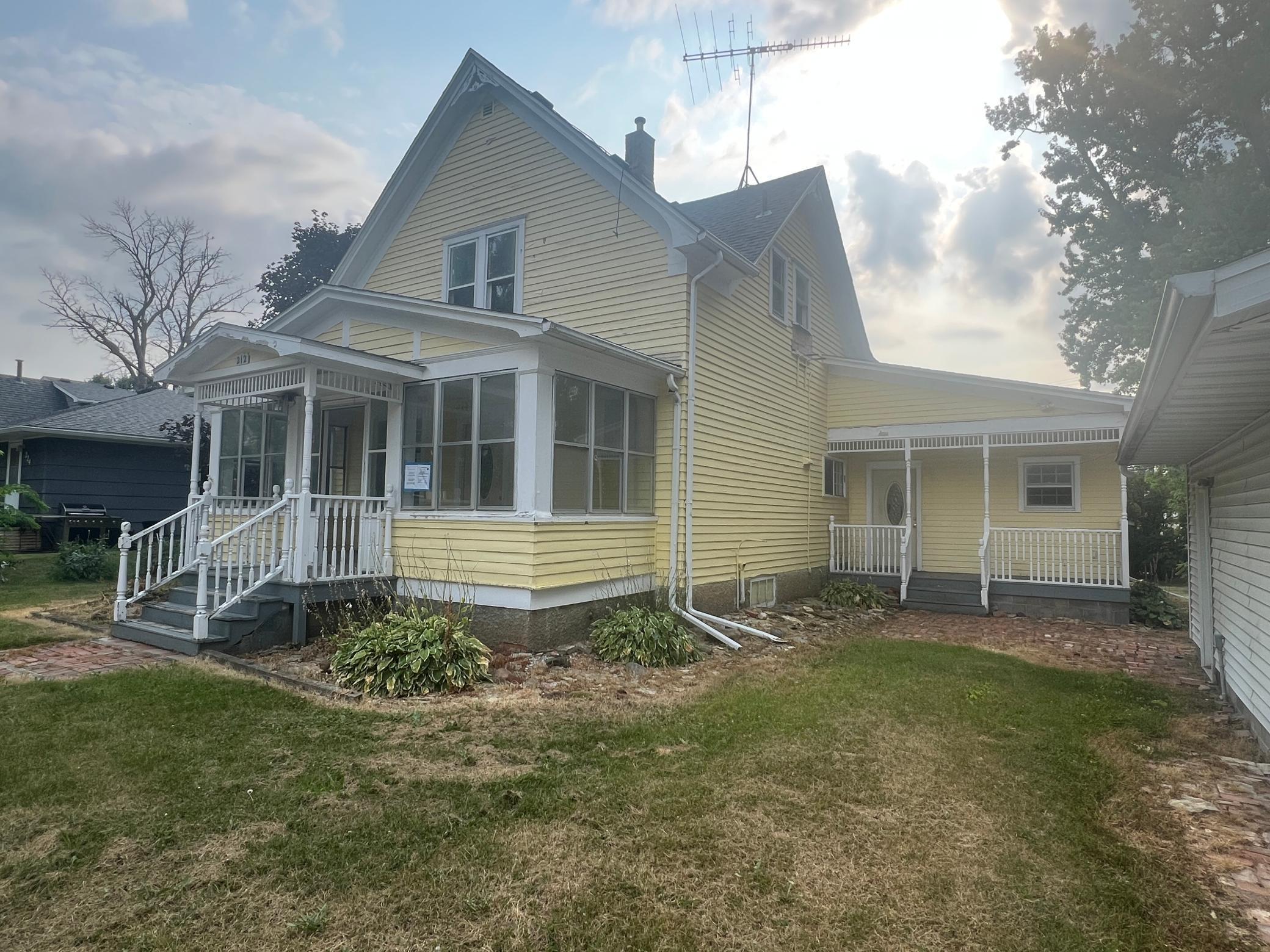 212 2nd Avenue Property Photo 2