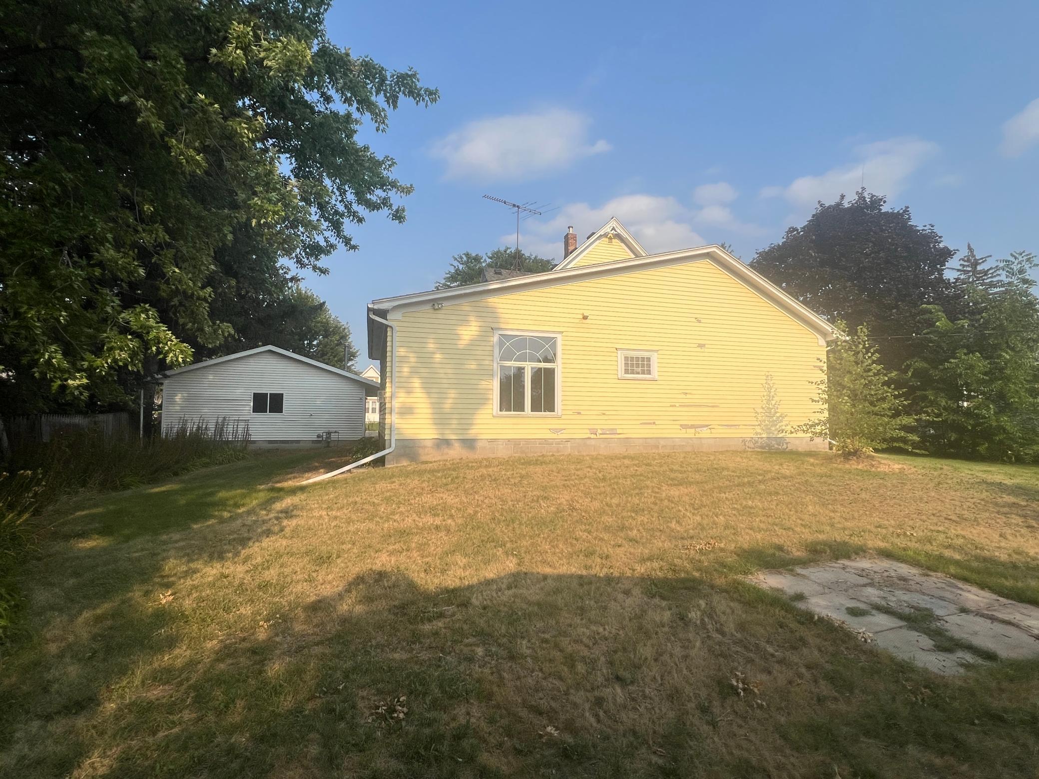 212 2nd Avenue Property Photo 4