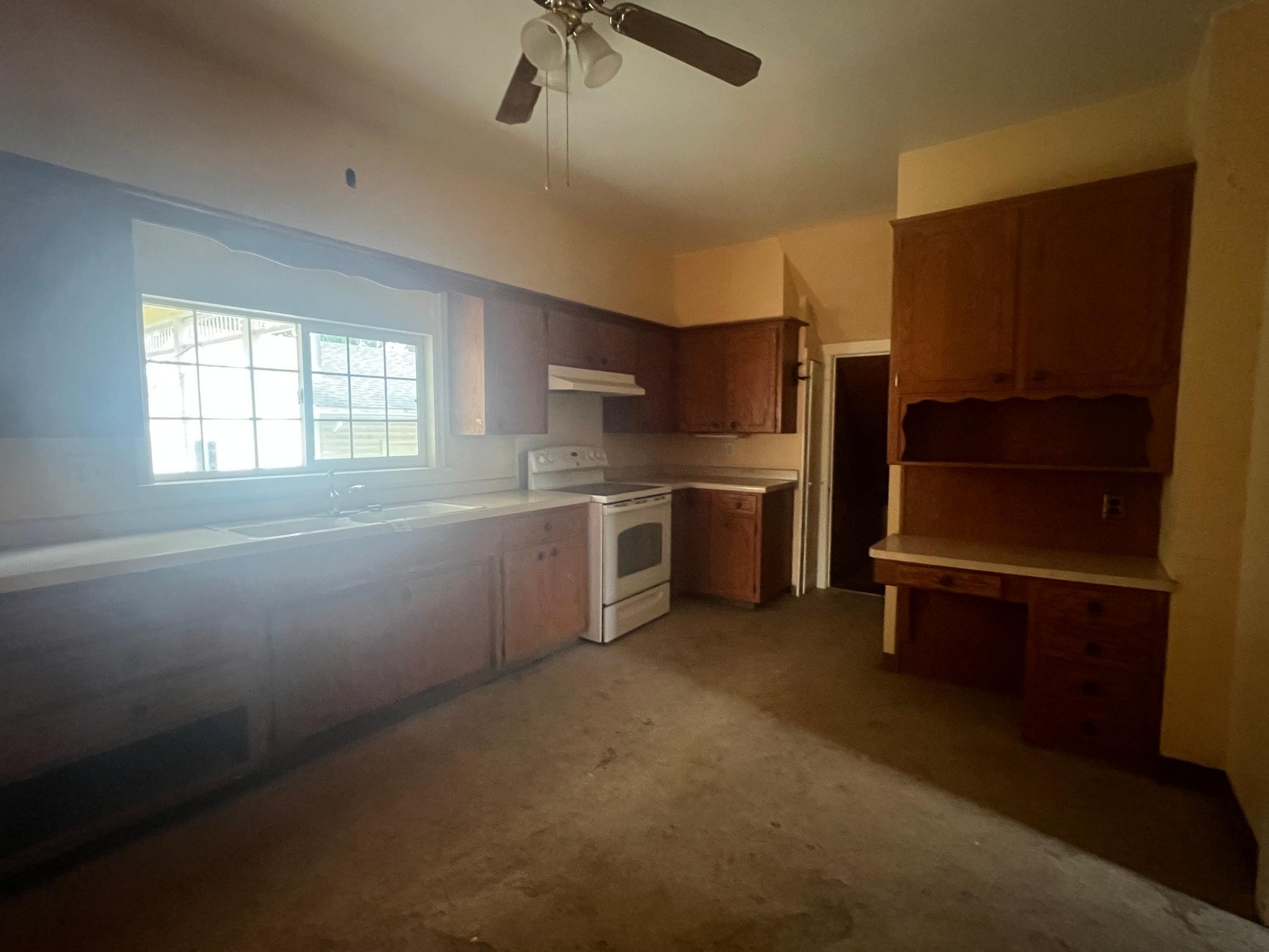 212 2nd Avenue Property Photo 11