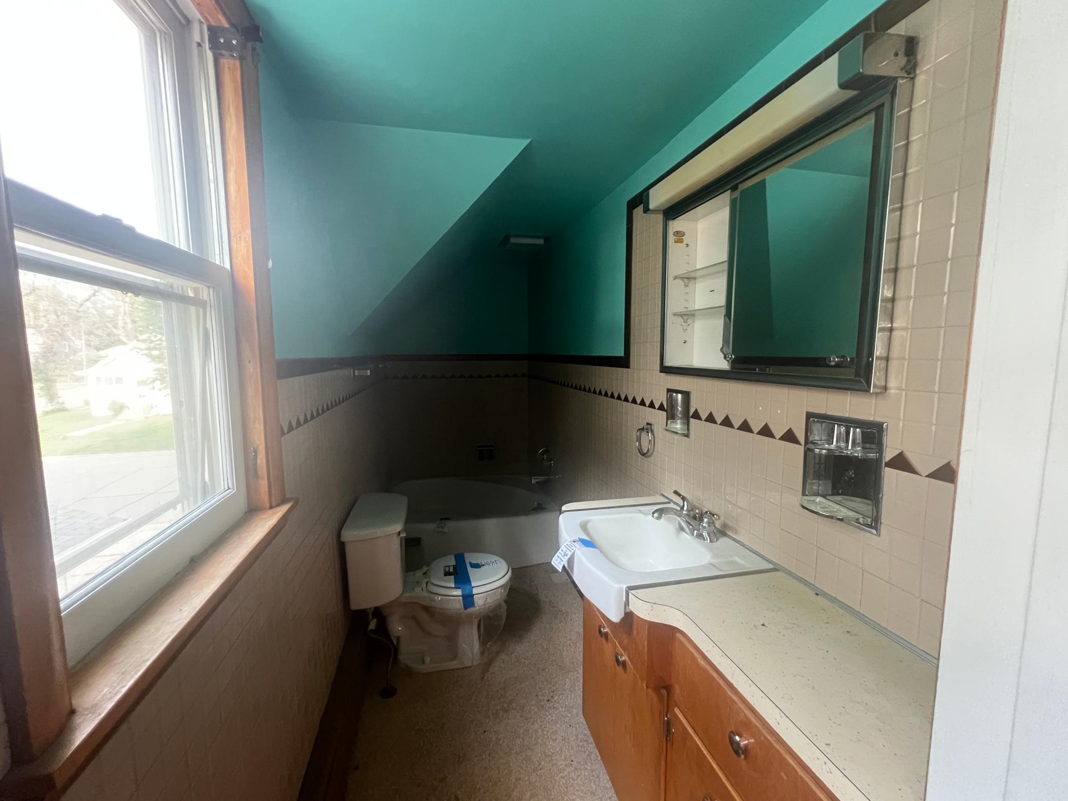 212 2nd Avenue Property Photo 21