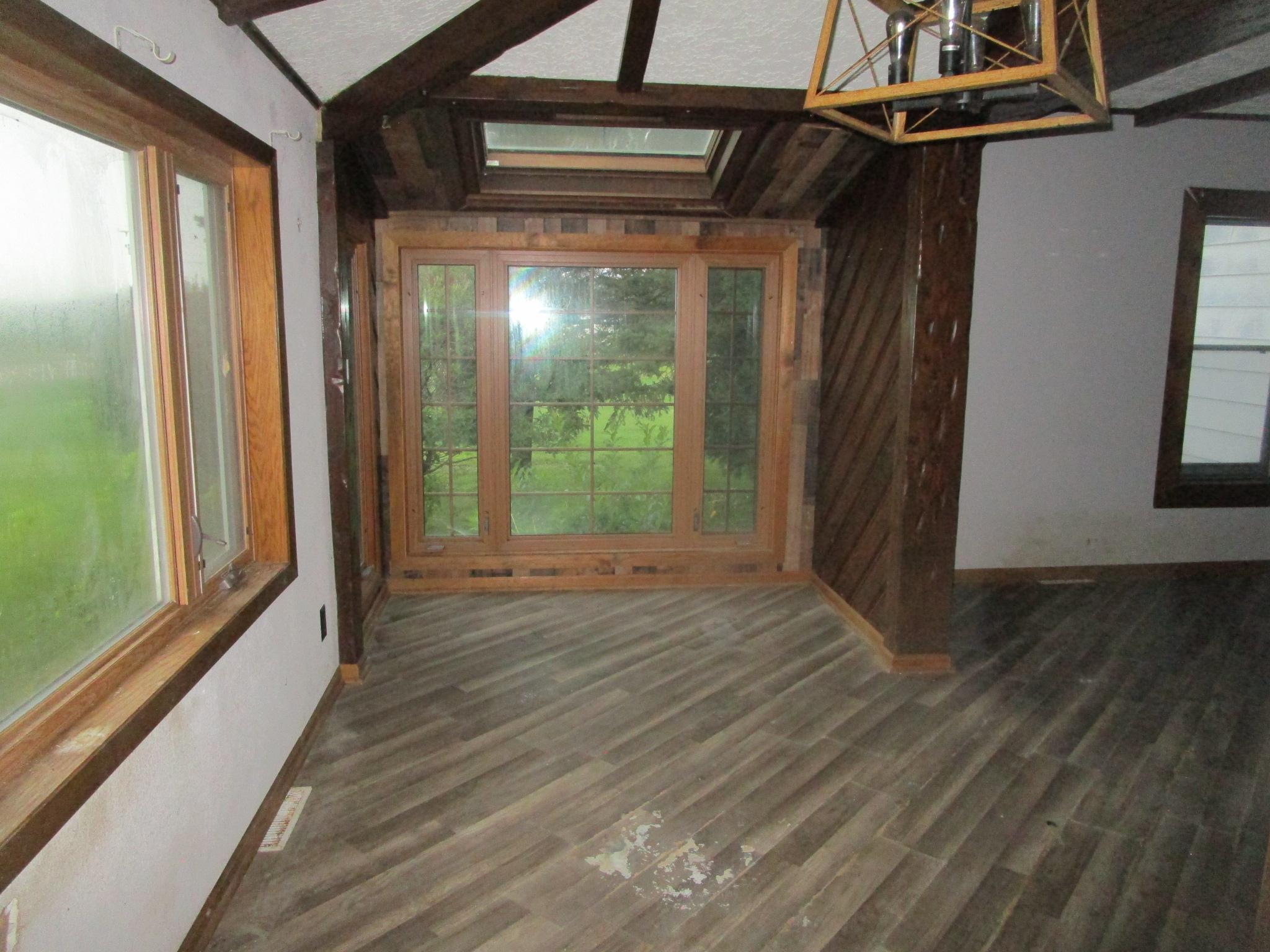 740 E Broadway Property Photo 3