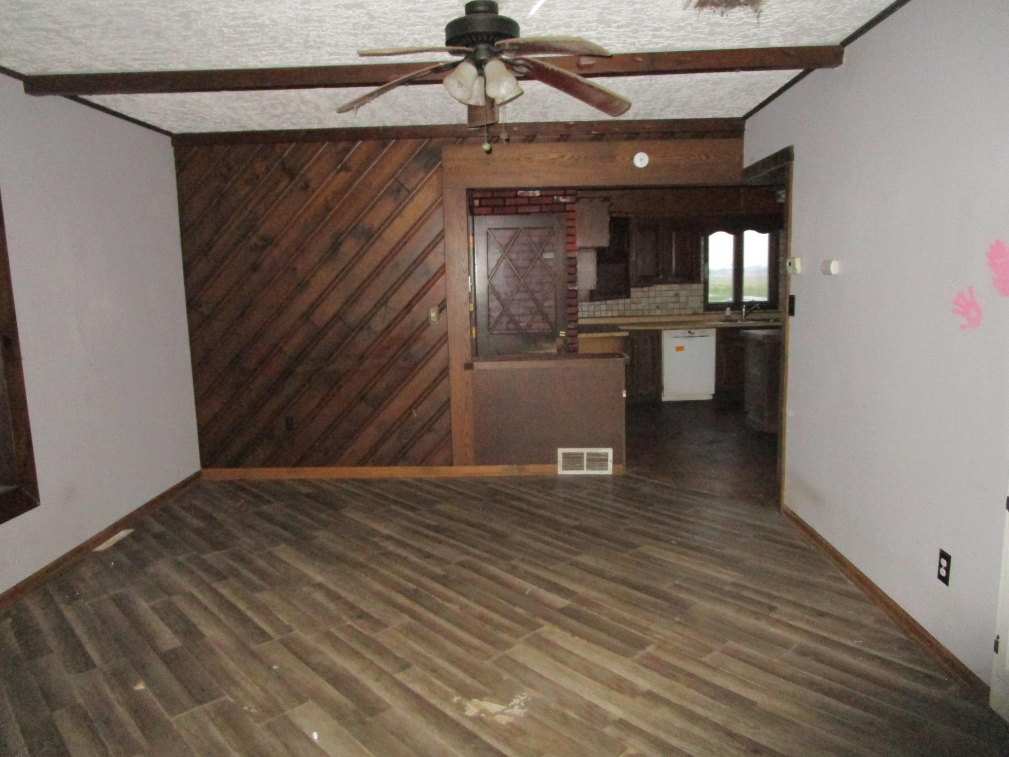 740 E Broadway Property Photo 4