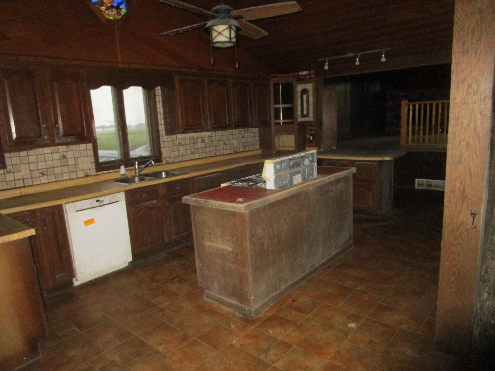 740 E Broadway Property Photo 5