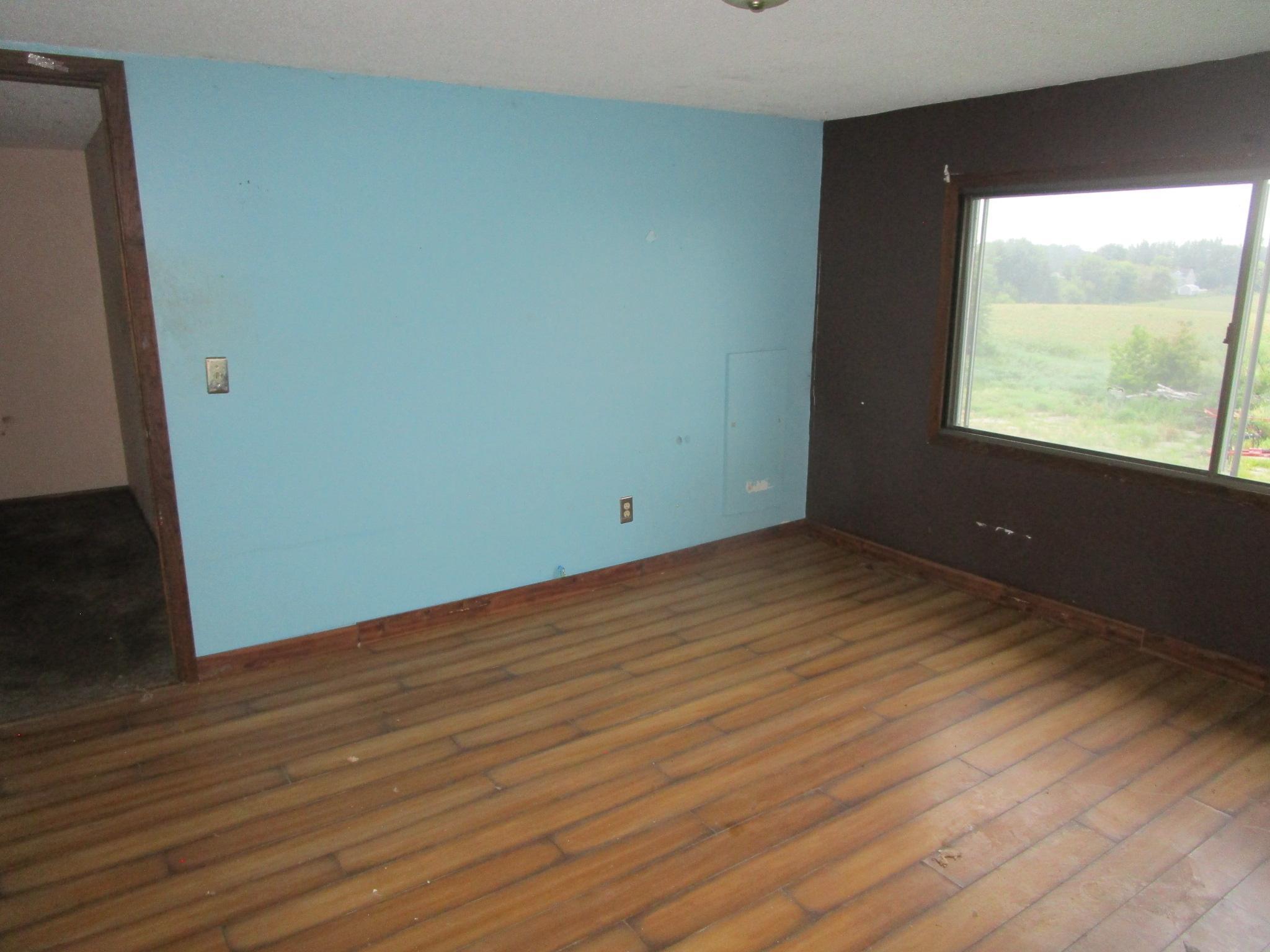 740 E Broadway Property Photo 8