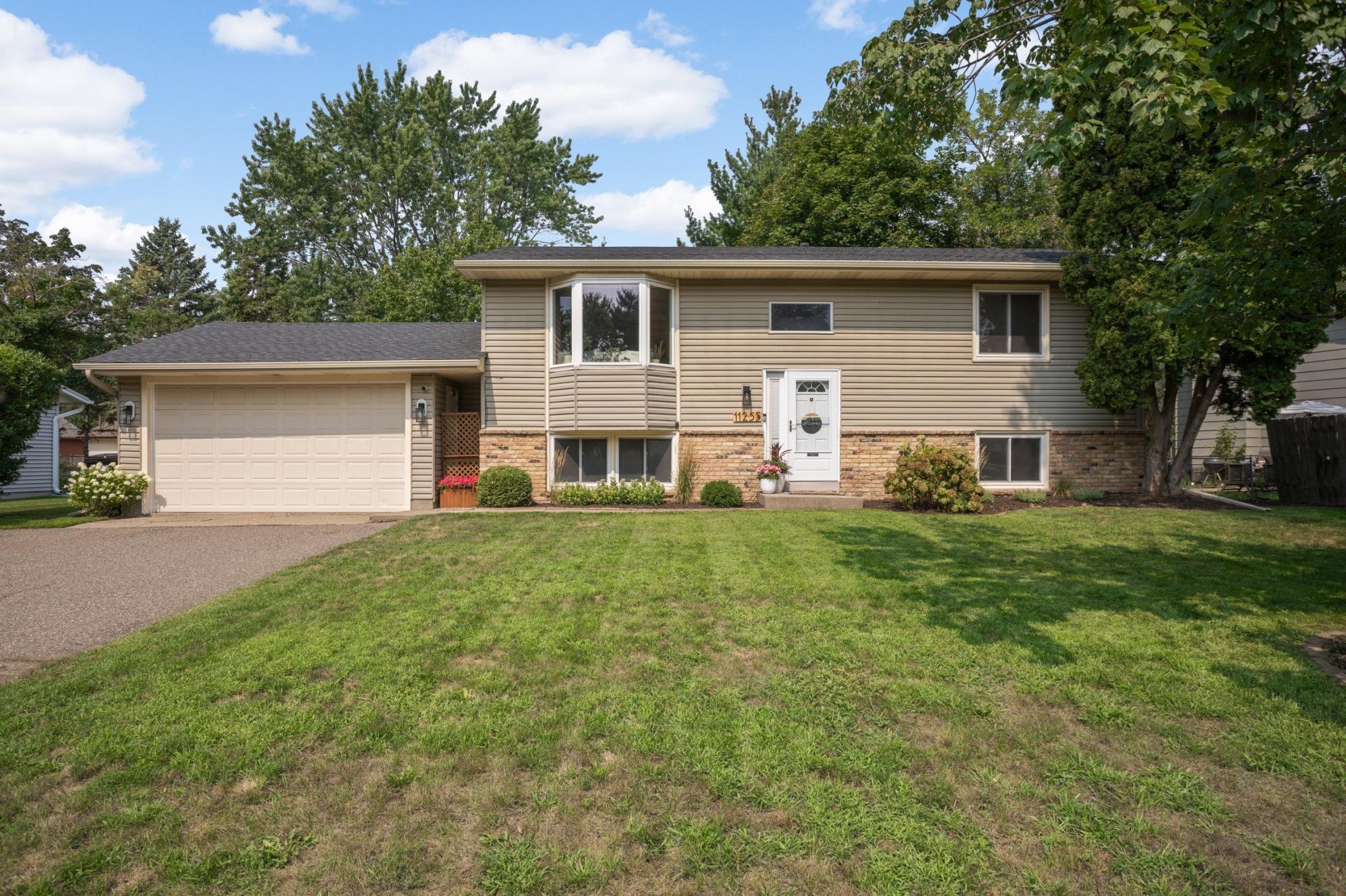 11255 Rhode Island Avenue N Property Photo 2