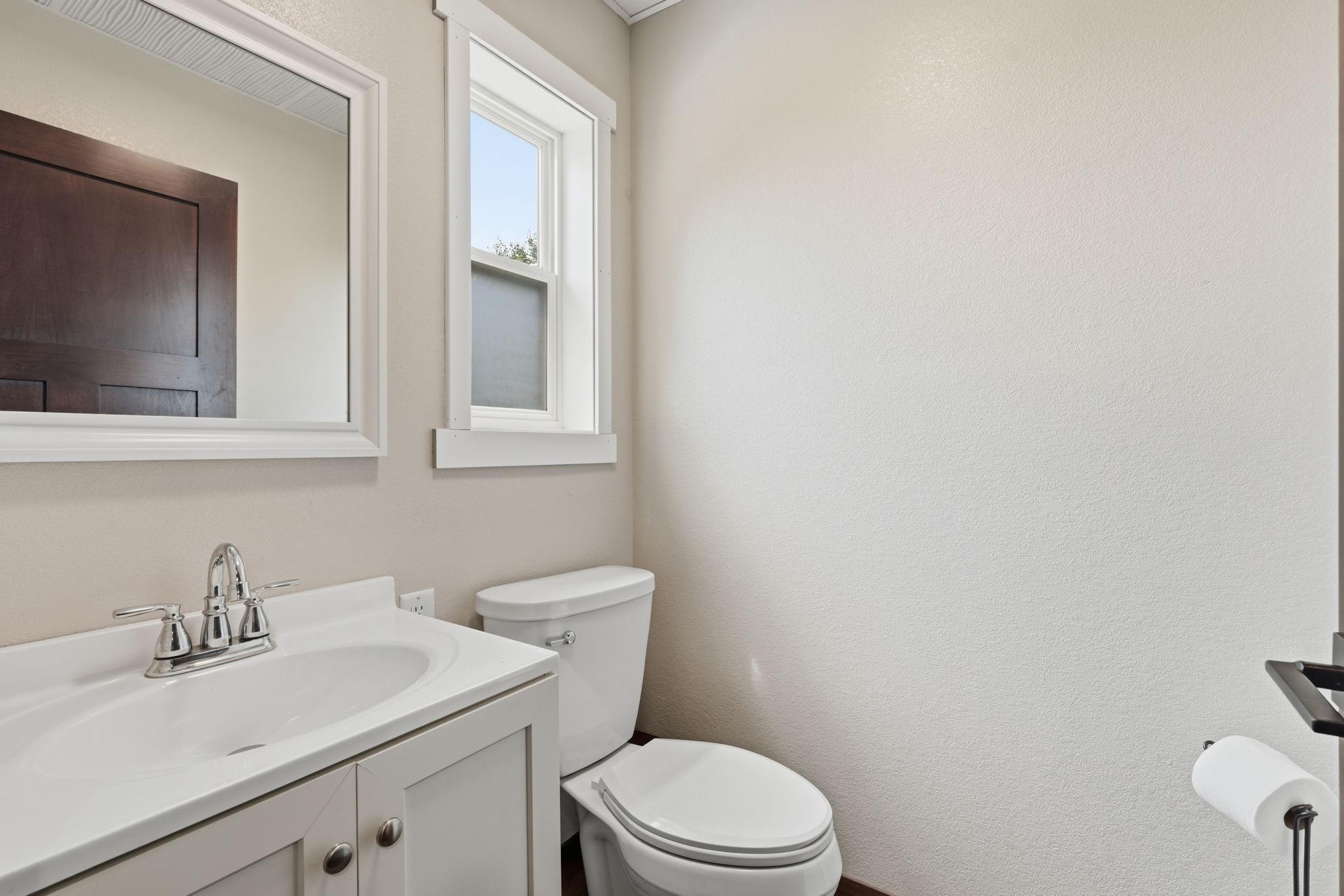 806 248th Street Property Photo 23