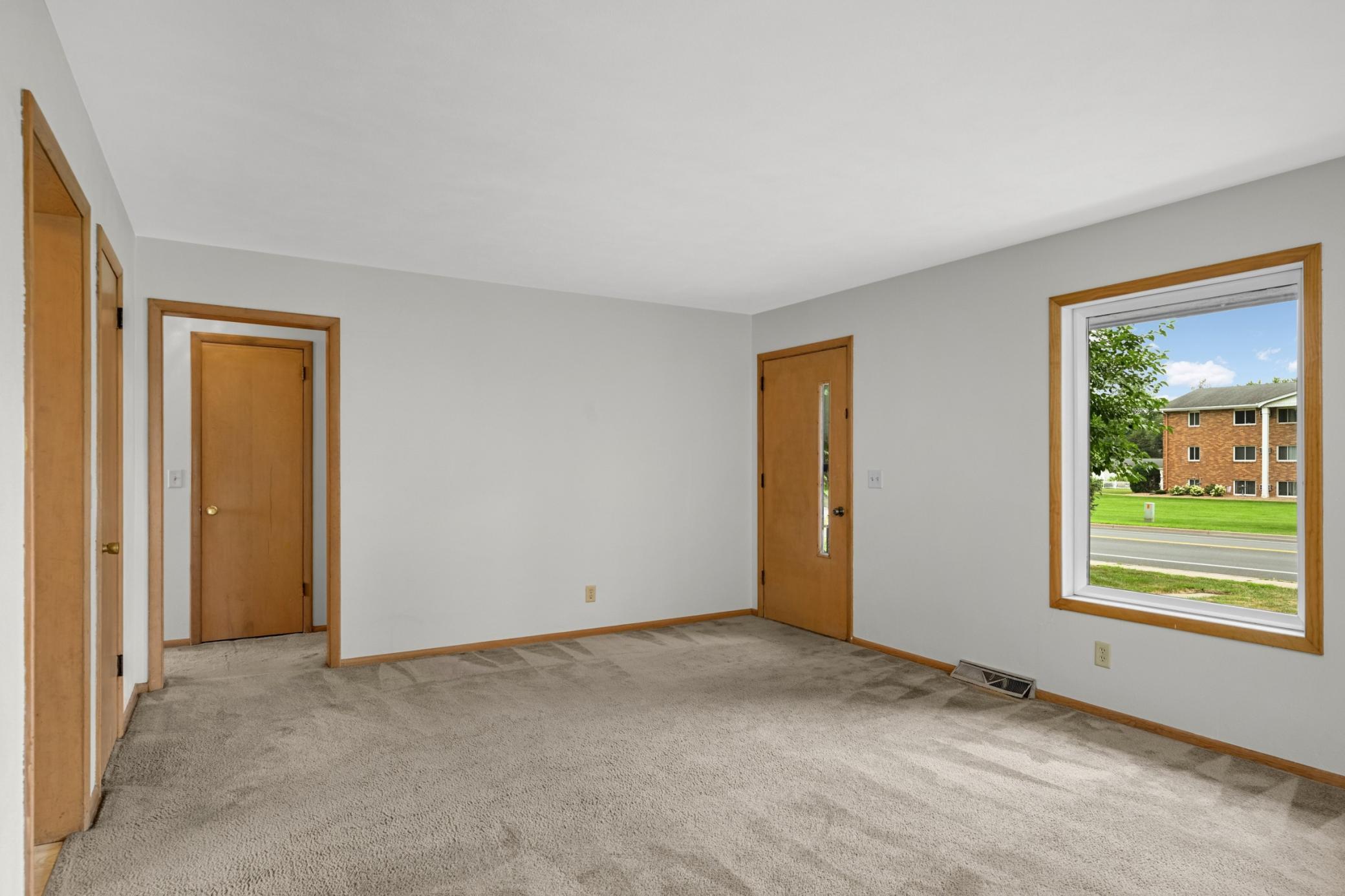 1735 4th Street Property Photo 5