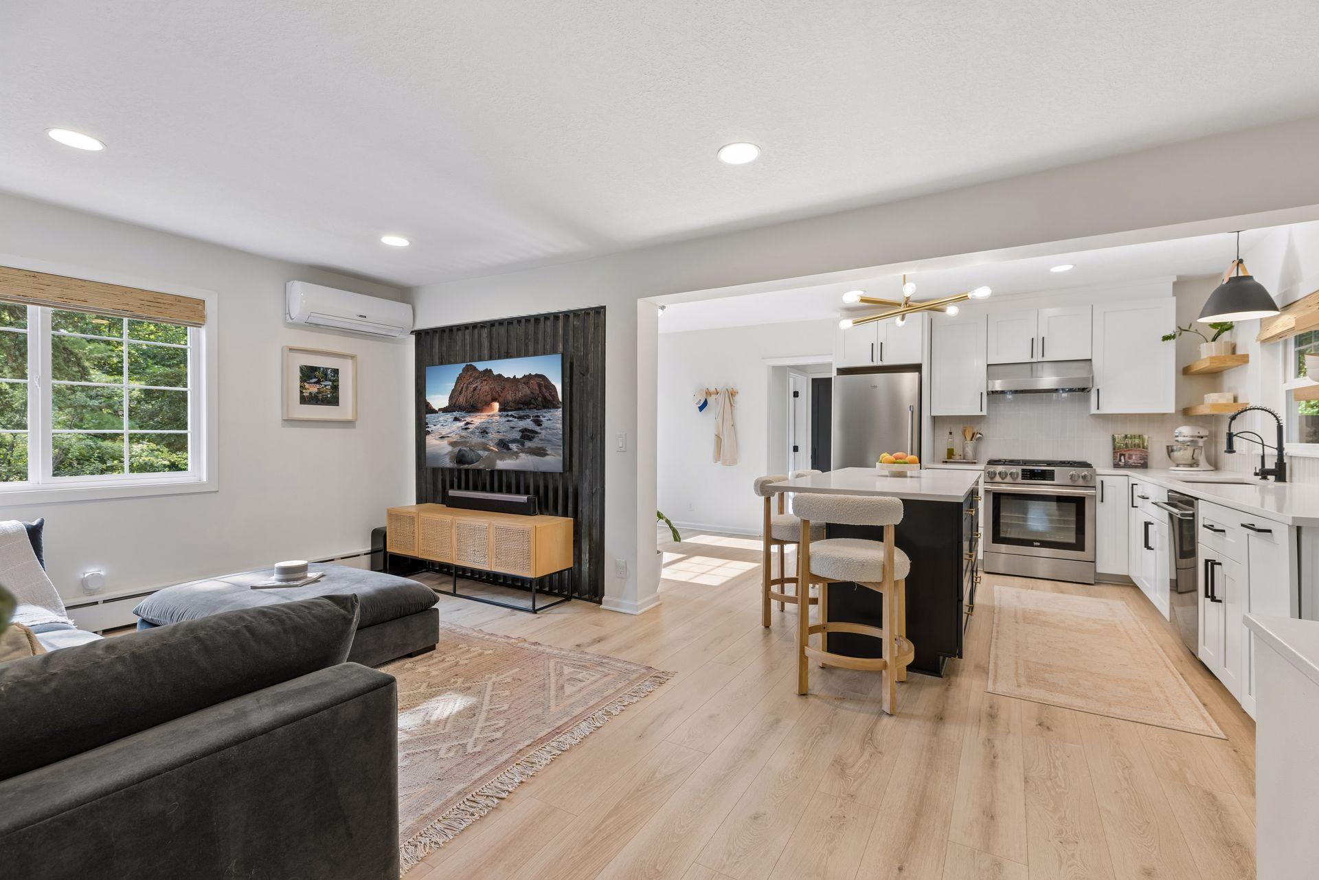 20860 Excelsior Boulevard Property Photo 7