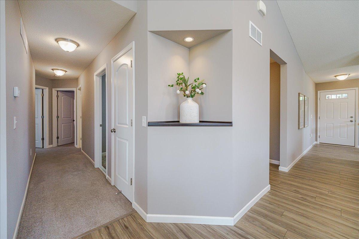 13869 Addison Avenue Property Photo 10