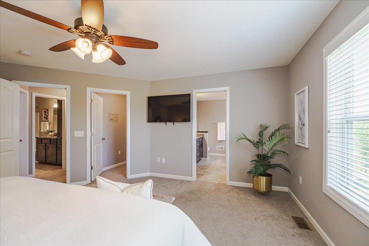 13869 Addison Avenue Property Photo 16