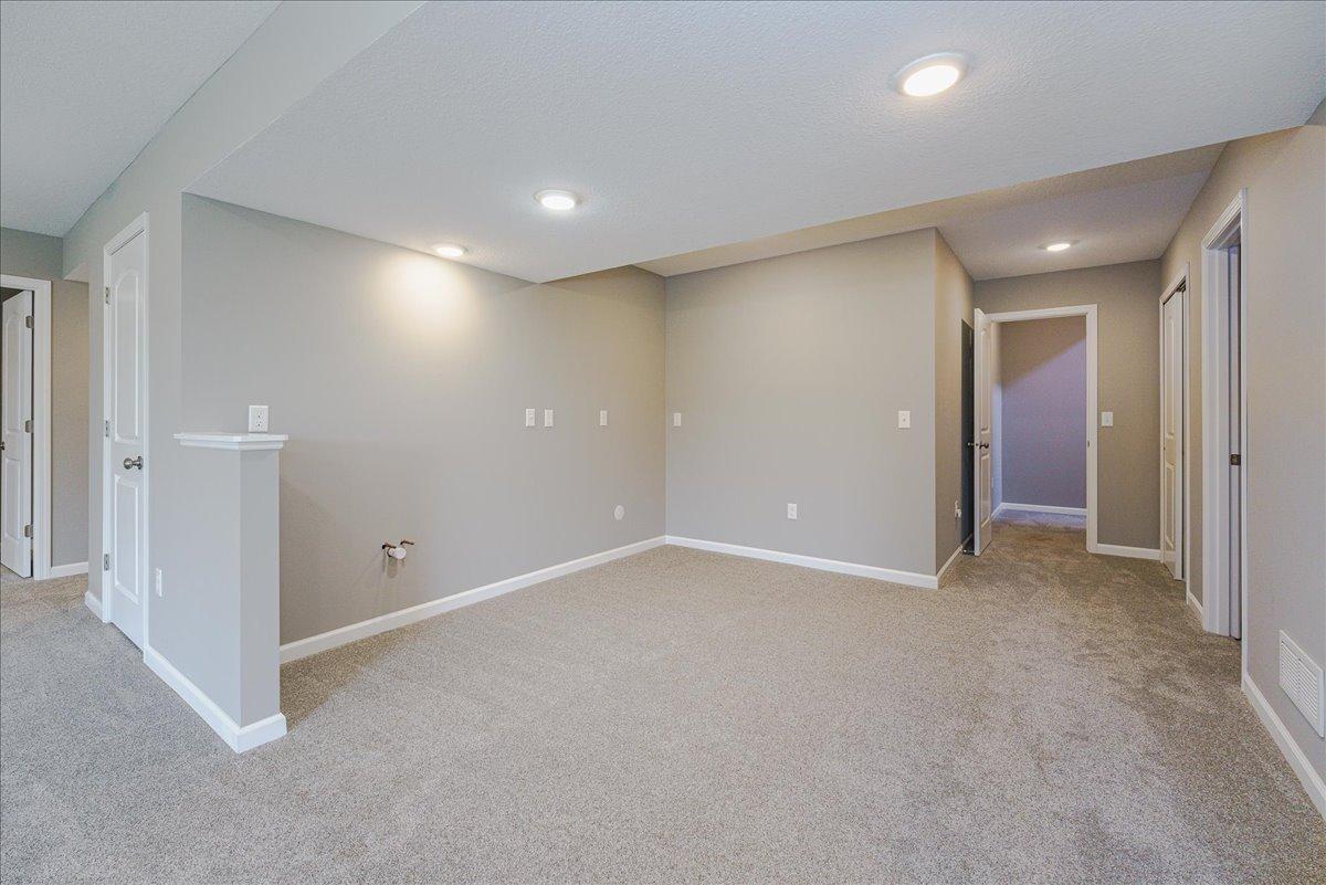 13869 Addison Avenue Property Photo 24