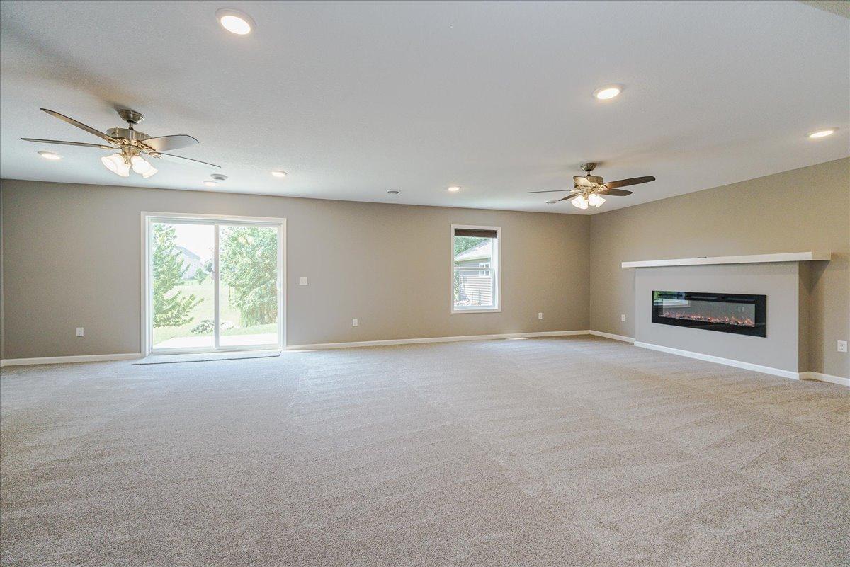 13869 Addison Avenue Property Photo 27