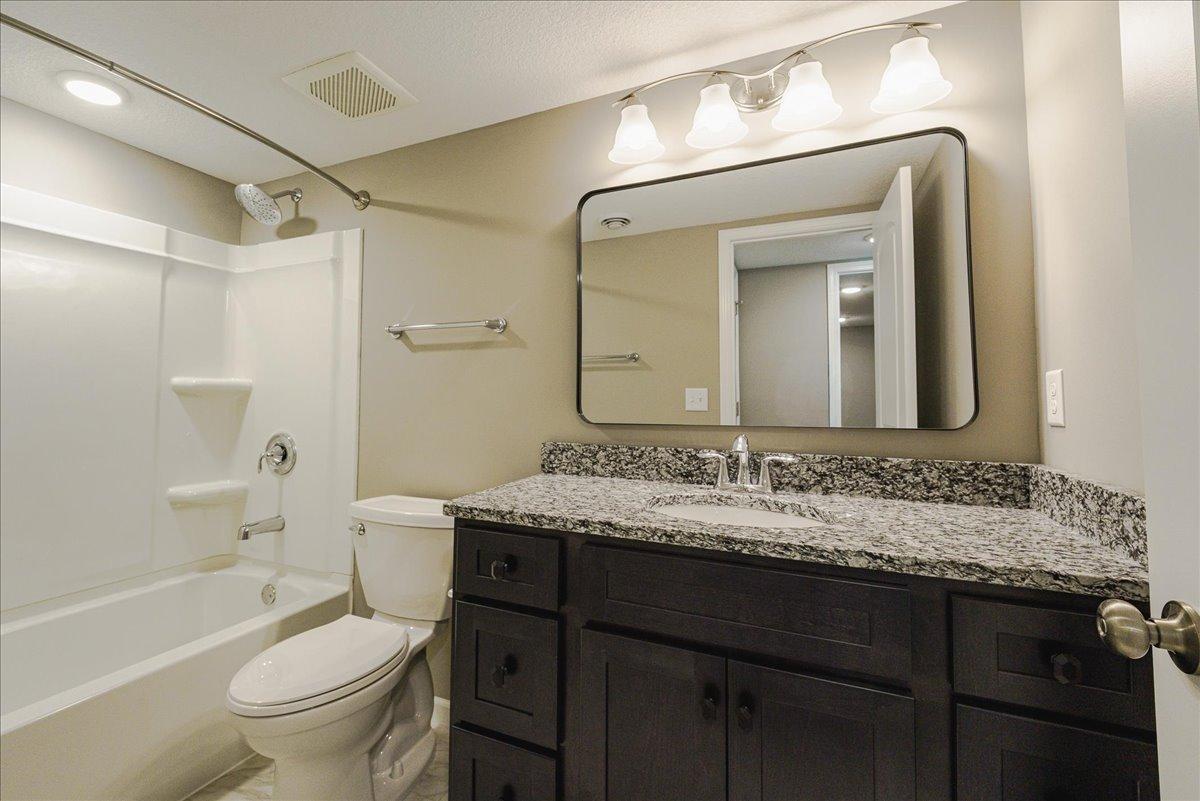 13869 Addison Avenue Property Photo 37
