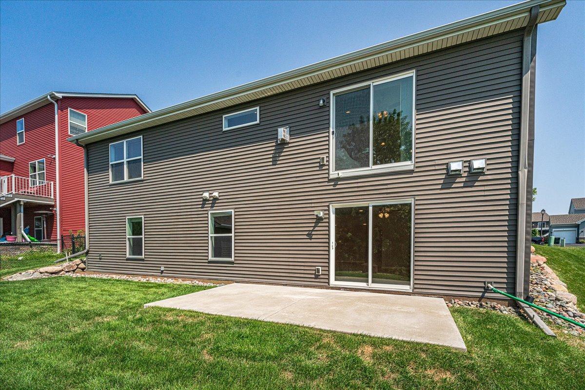 13869 Addison Avenue Property Photo 39