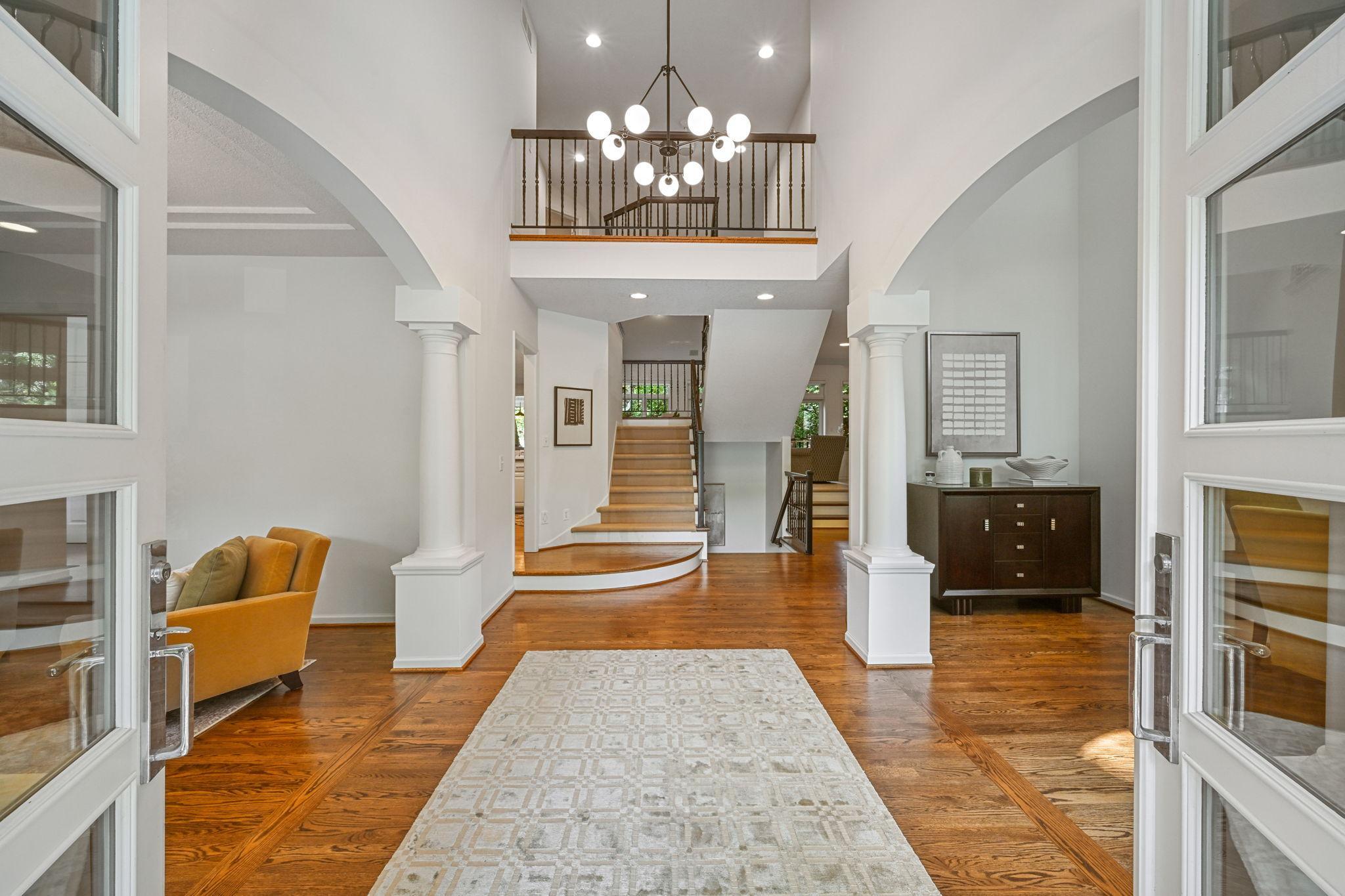 4541 Meadow Road Property Photo 3