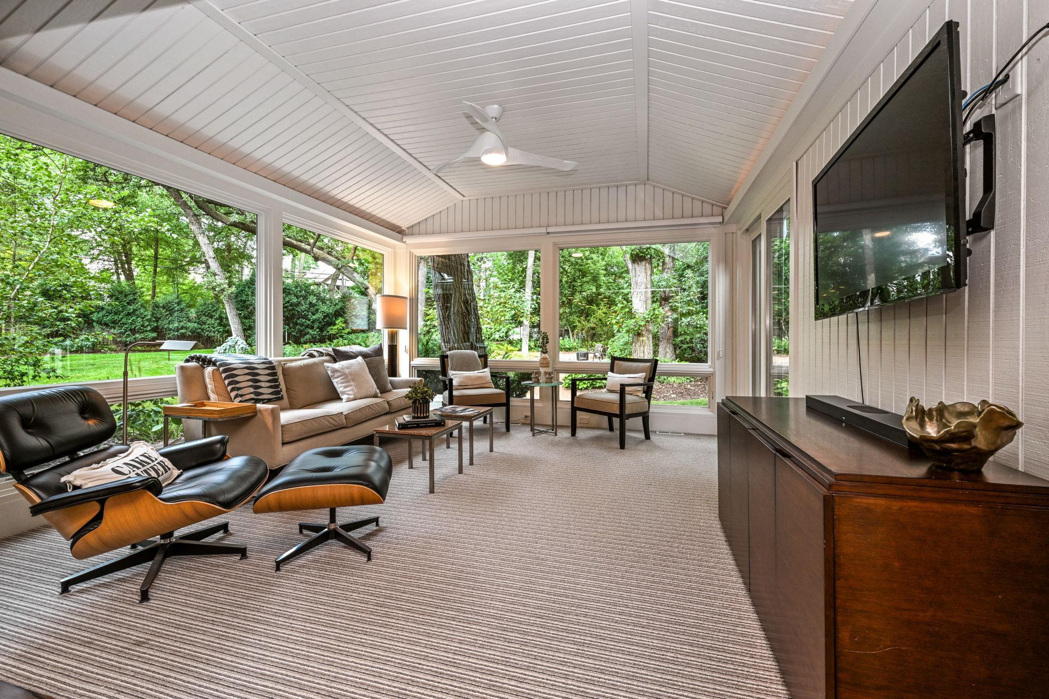 4541 Meadow Road Property Photo 6