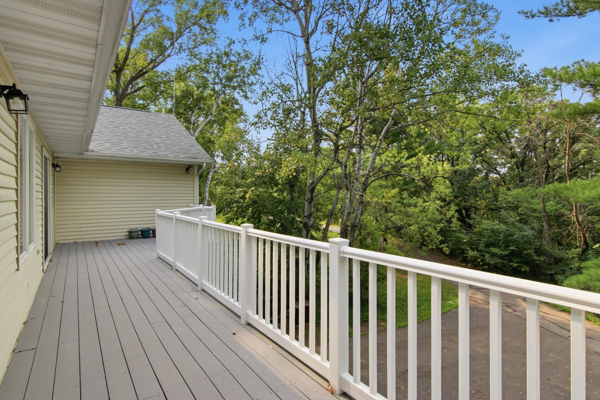 390 Skyline Drive Property Photo 6
