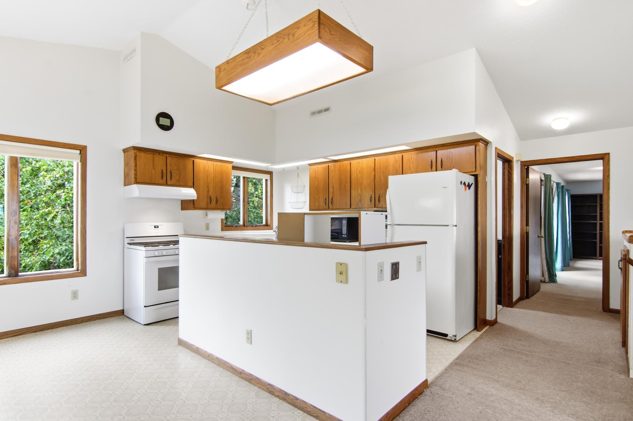 390 Skyline Drive Property Photo 8
