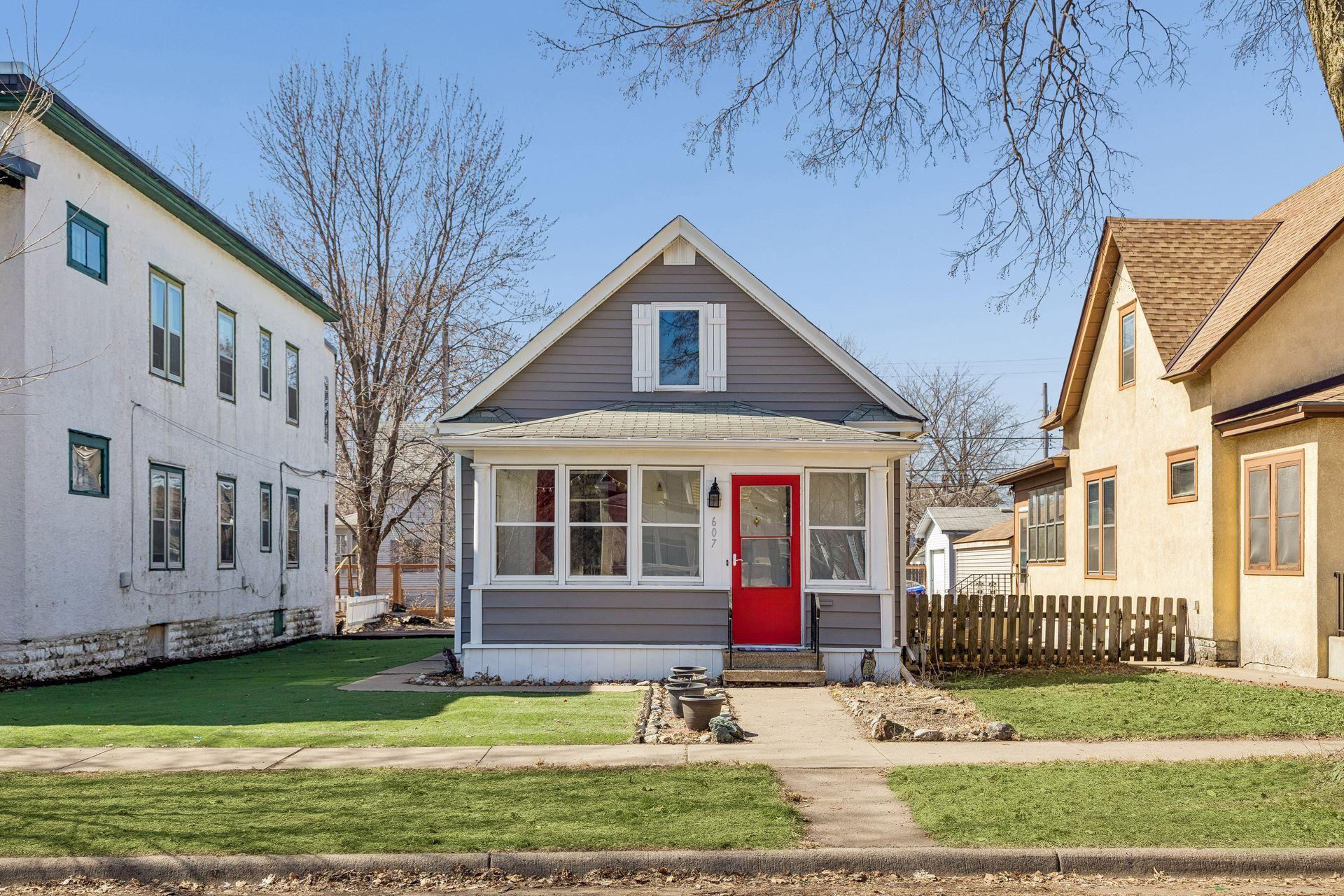 607 Simpson Street Property Photo 1