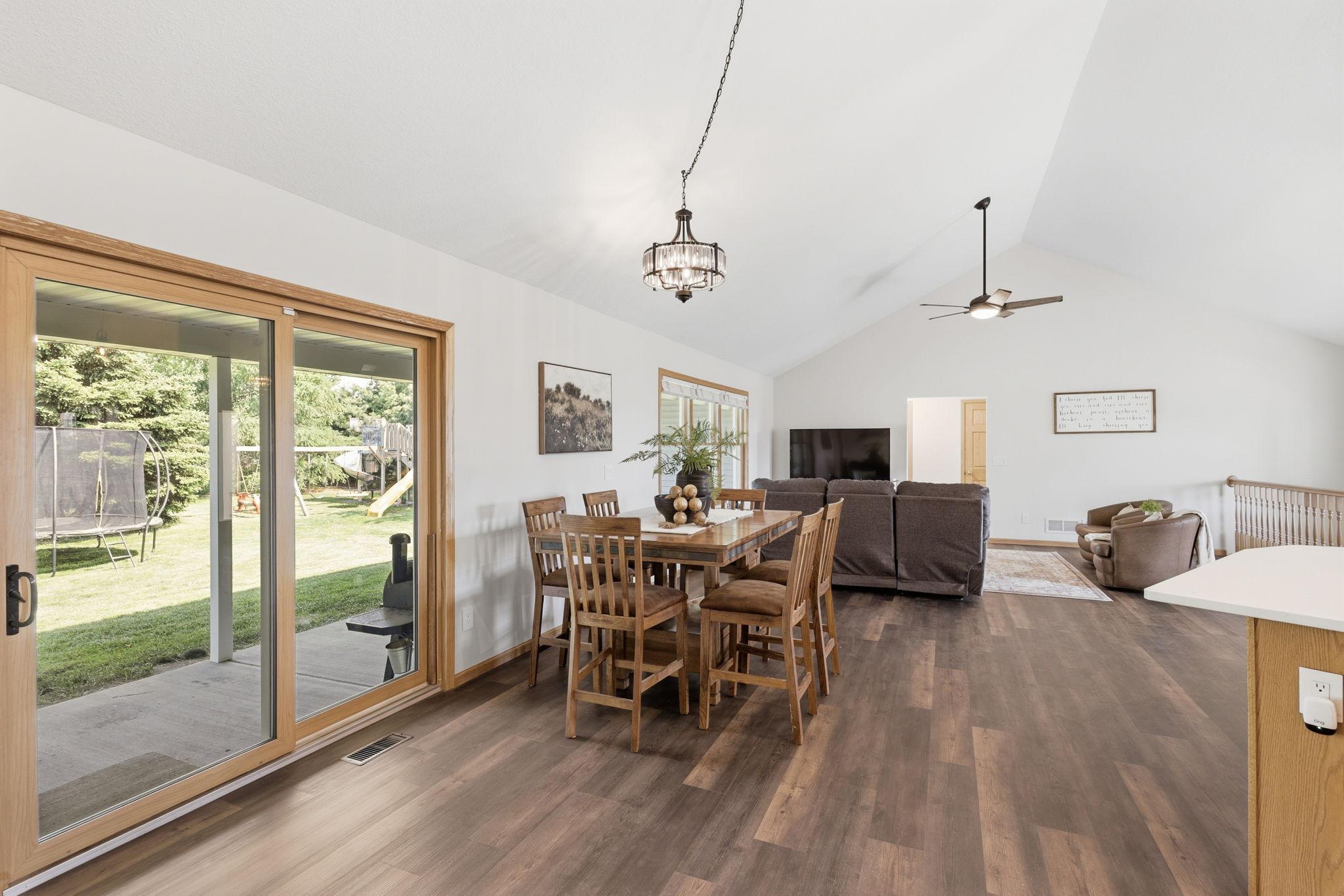 545 Kreuziger Road Property Photo 12