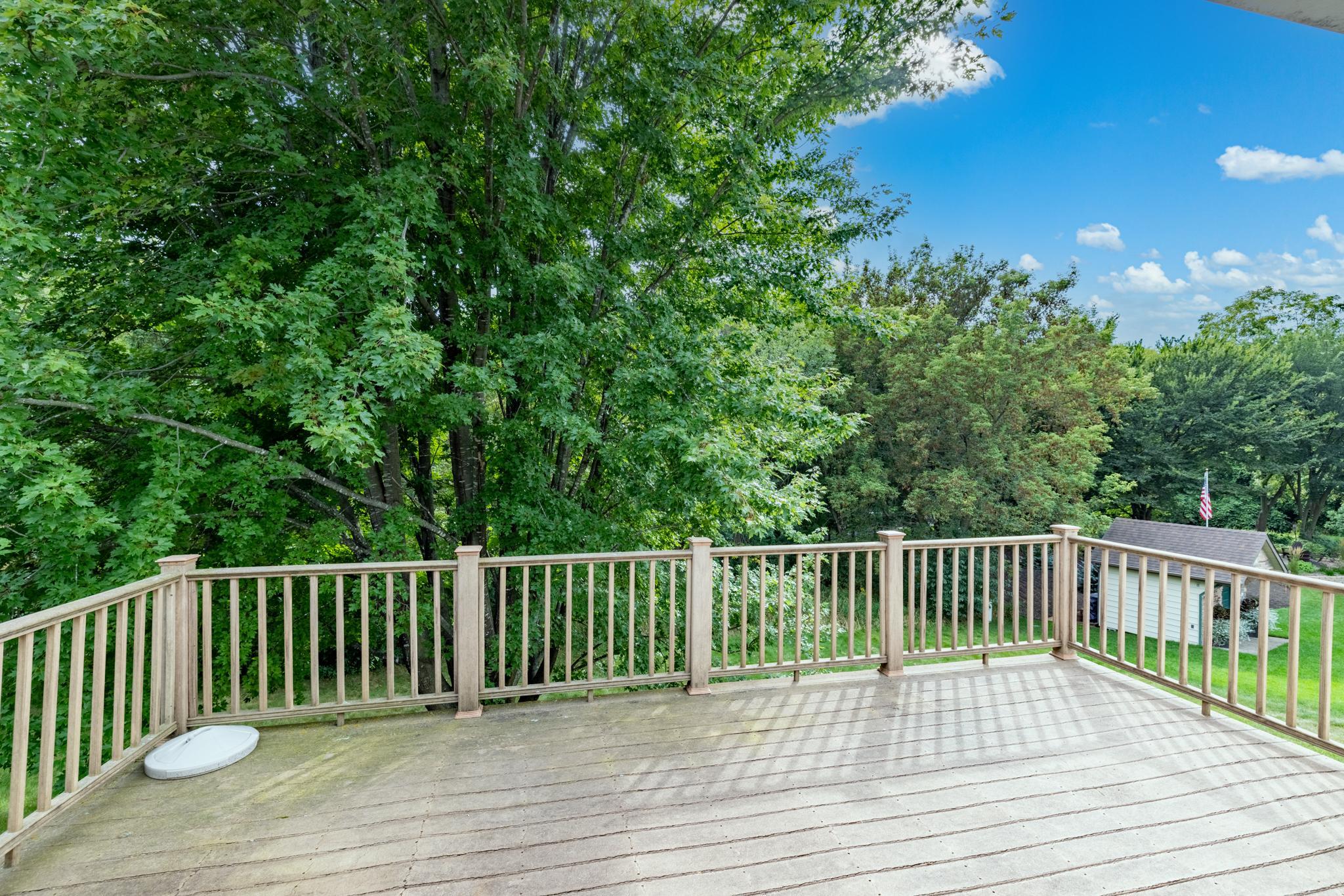 651 Dresden Drive Property Photo 10