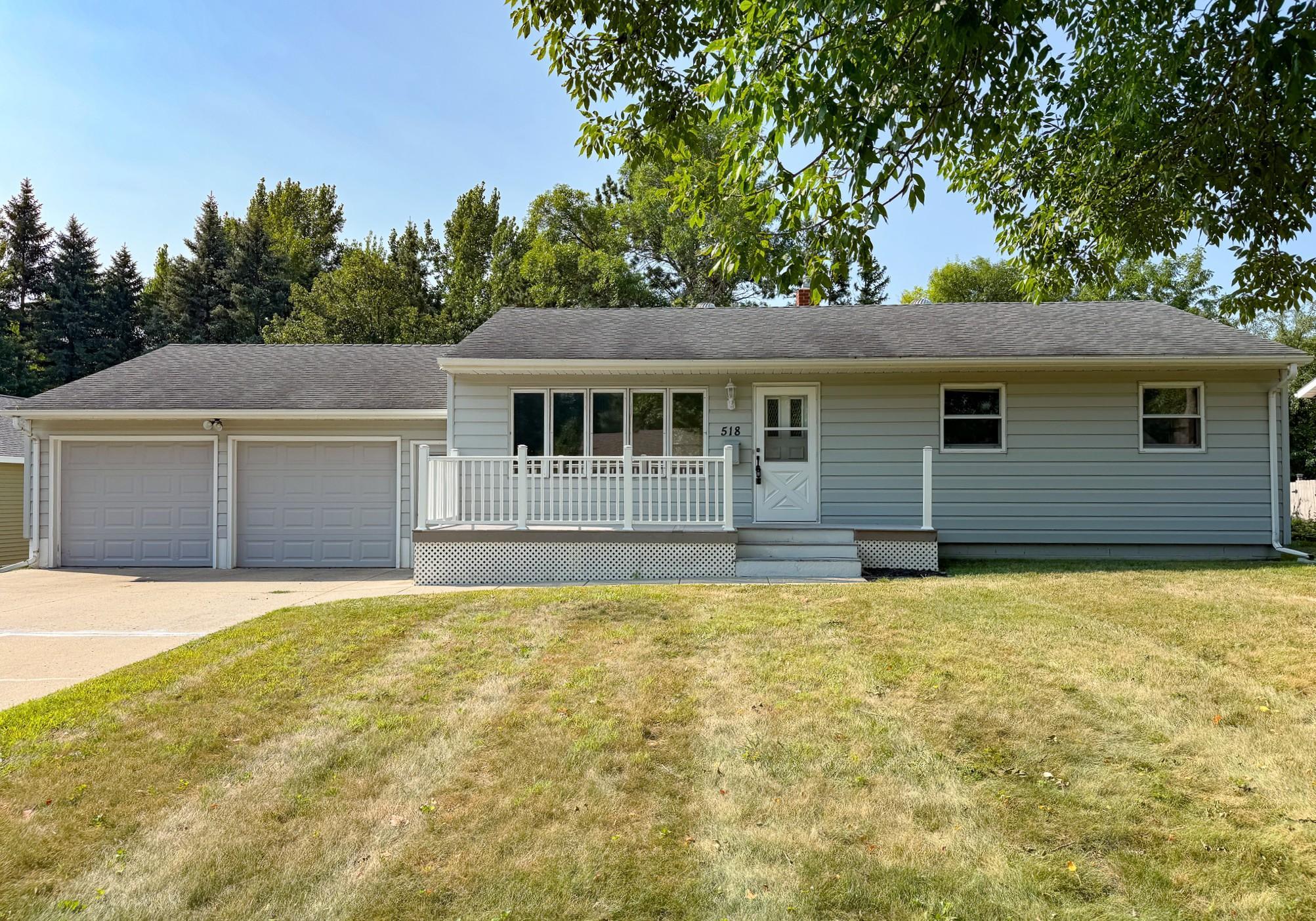 518 E Saint Charles Avenue Property Photo 2