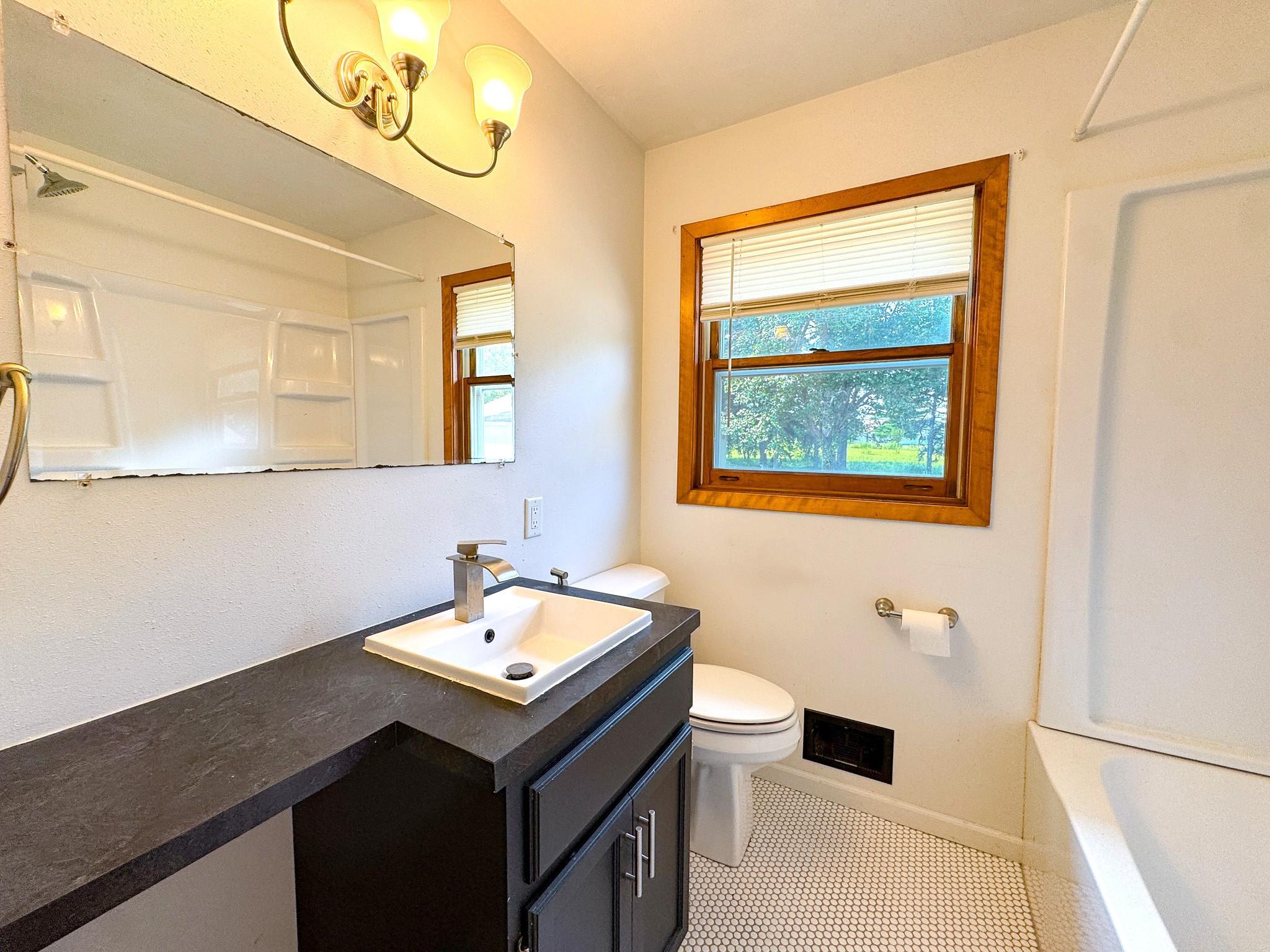 518 E Saint Charles Avenue Property Photo 19