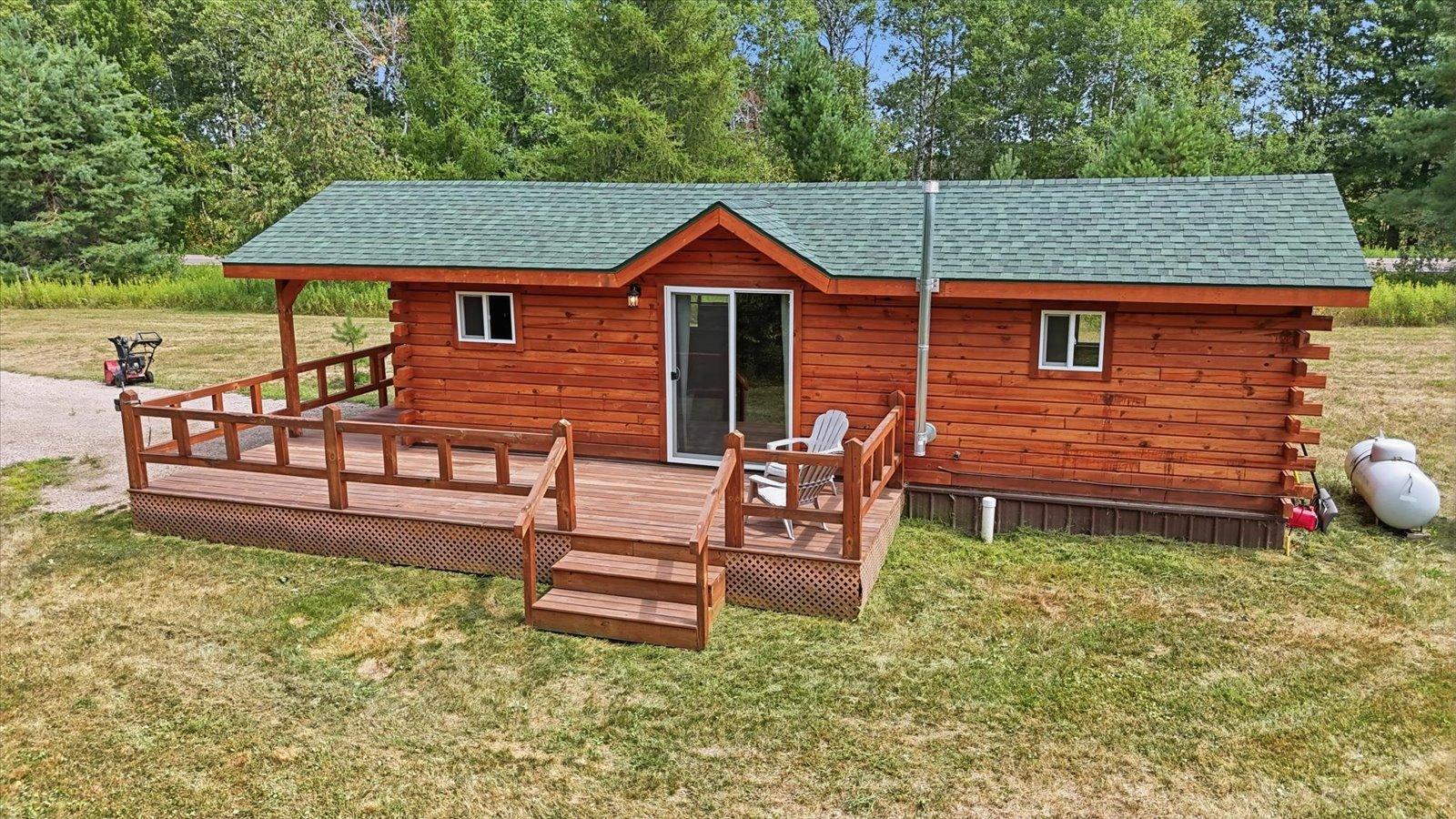 61633 Norway Spruce Road Property Photo 9