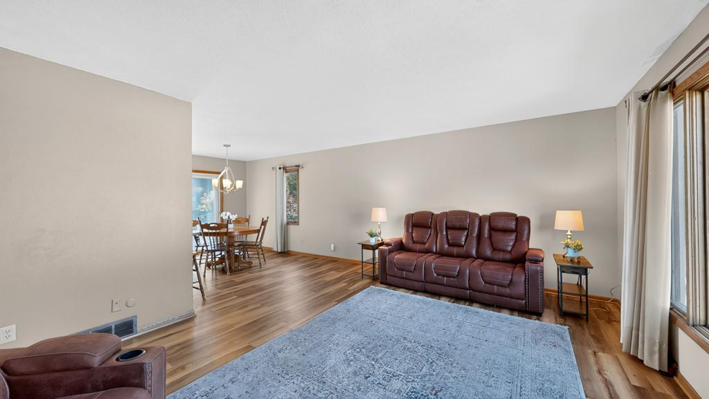376 Norseman Court Nw Property Photo 8
