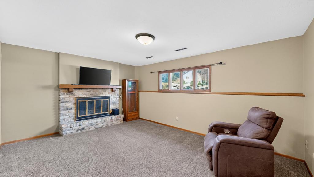 376 Norseman Court Nw Property Photo 26
