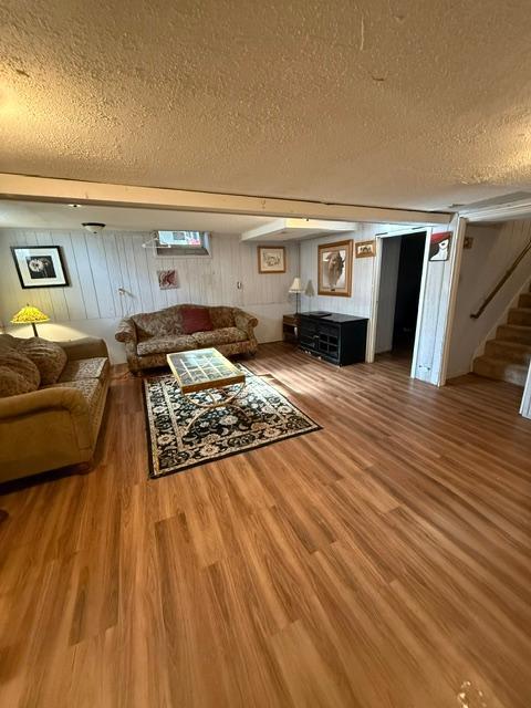 318 Front Avenue Property Photo 12